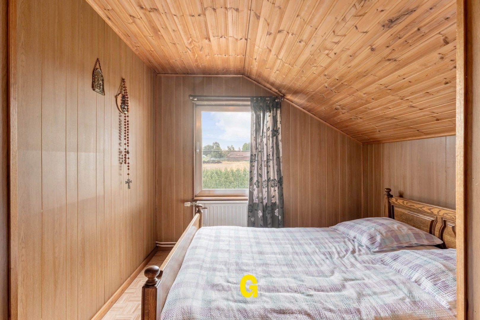 Te renoveren halfopen woning met tuin en ruime weide op 38a62ca, met prachtig verzicht op de achterliggende groene omgeving foto 15