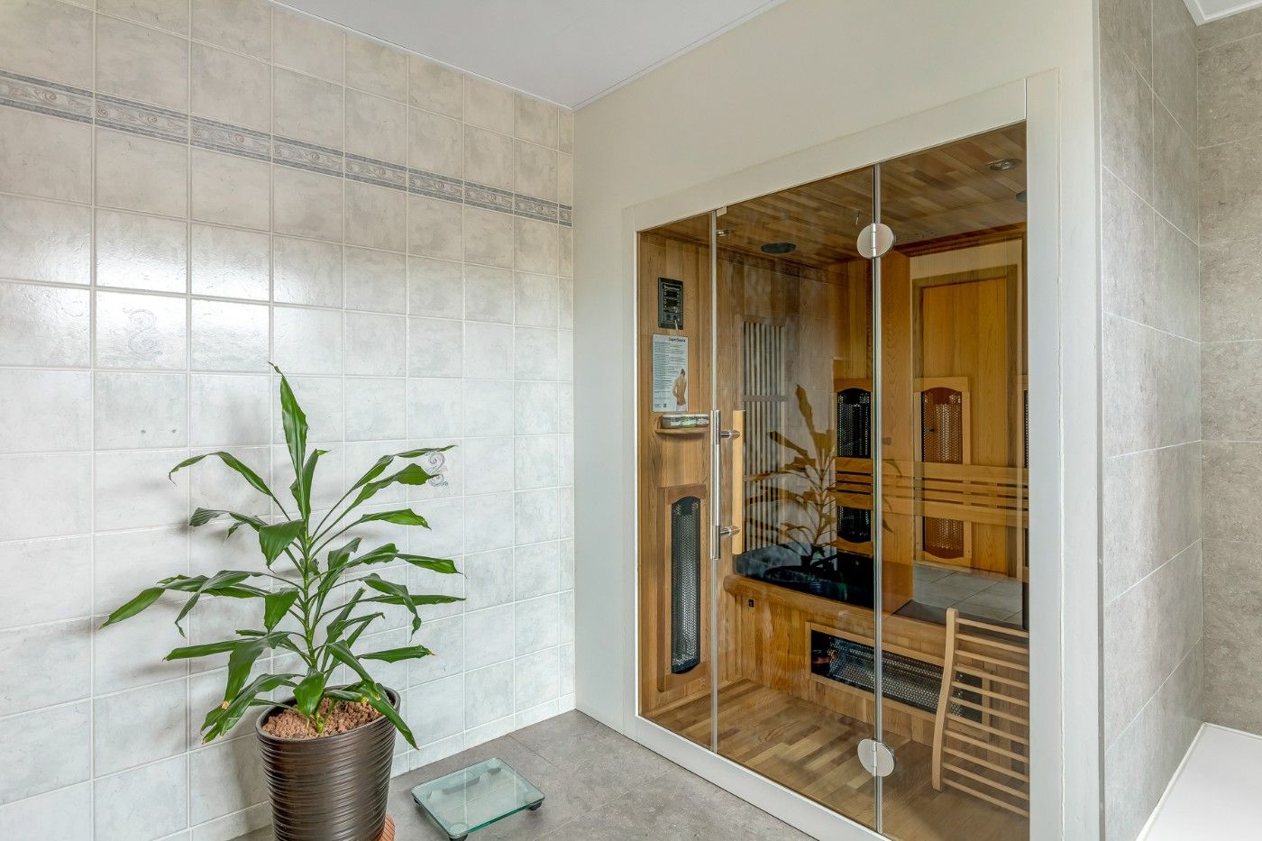 Instapklare HOB met 4 slpk., garage en toffe tuin foto 20