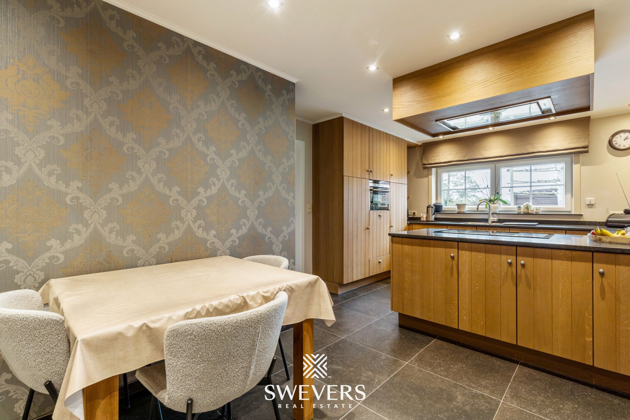 Ruime landelijke woning op 13 are 36 ca in Koersel.  foto 10