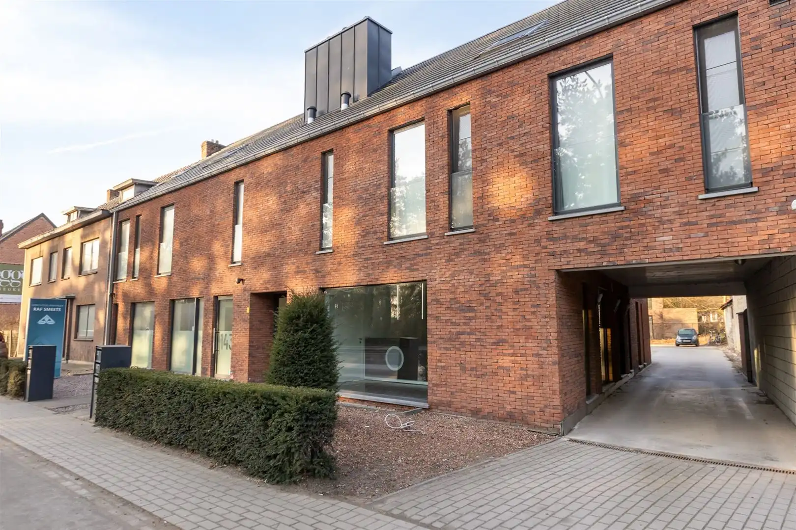 TE KOOP: Modern kantoor op gunstige locatie te Houthalen! foto 2