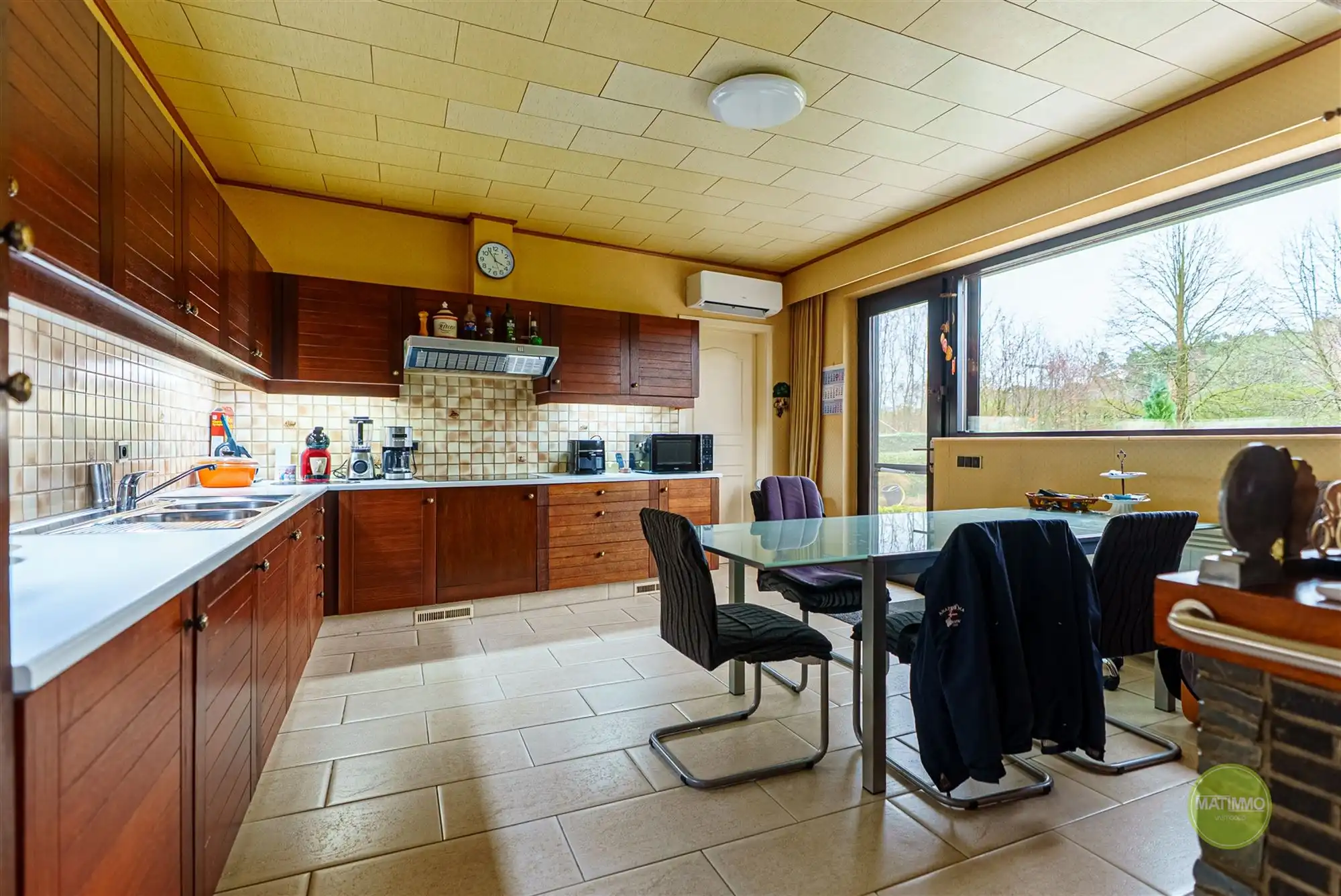 Rustig gelegen woning op een perceel van ruim 2.275 m2 foto 14