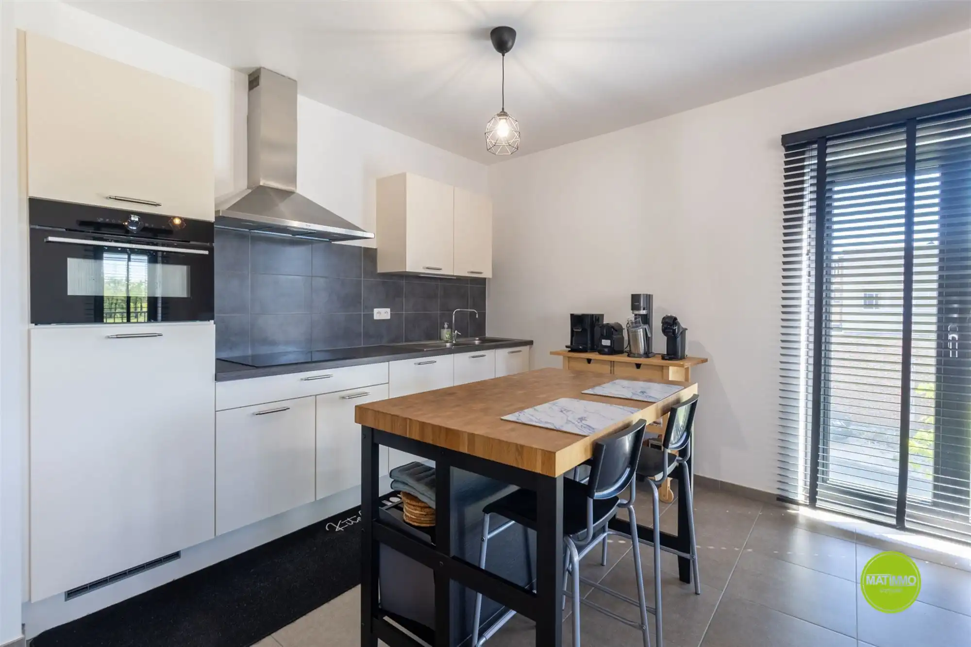 Centraal gelegen, energiezuinig appartement te Lommel foto 3