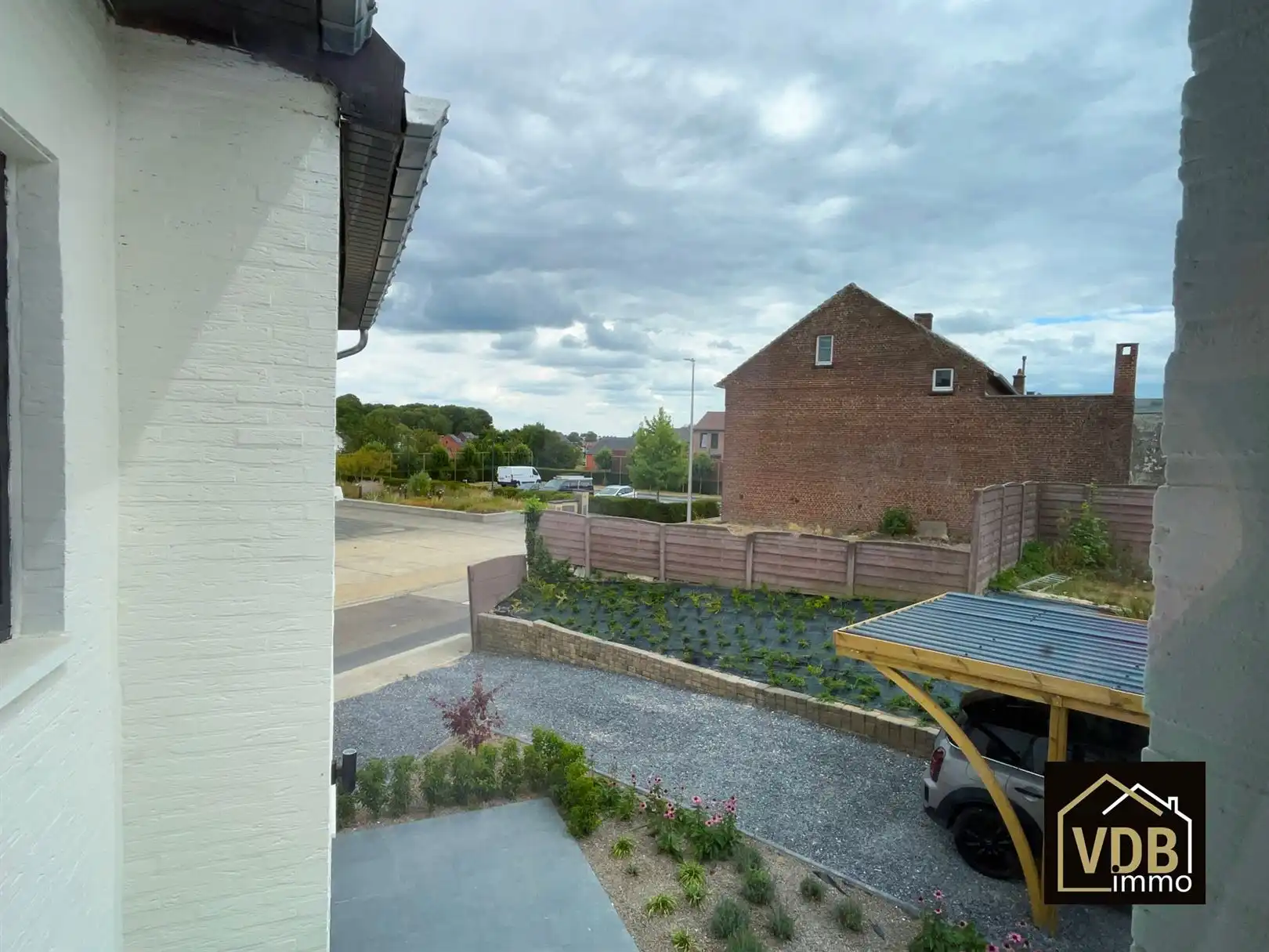 Ruime, volledig gerenoveerde halfopen bebouwing met 3 slaapkamers, carport en aangelegde tuin op toplocatie te Riemst foto 44