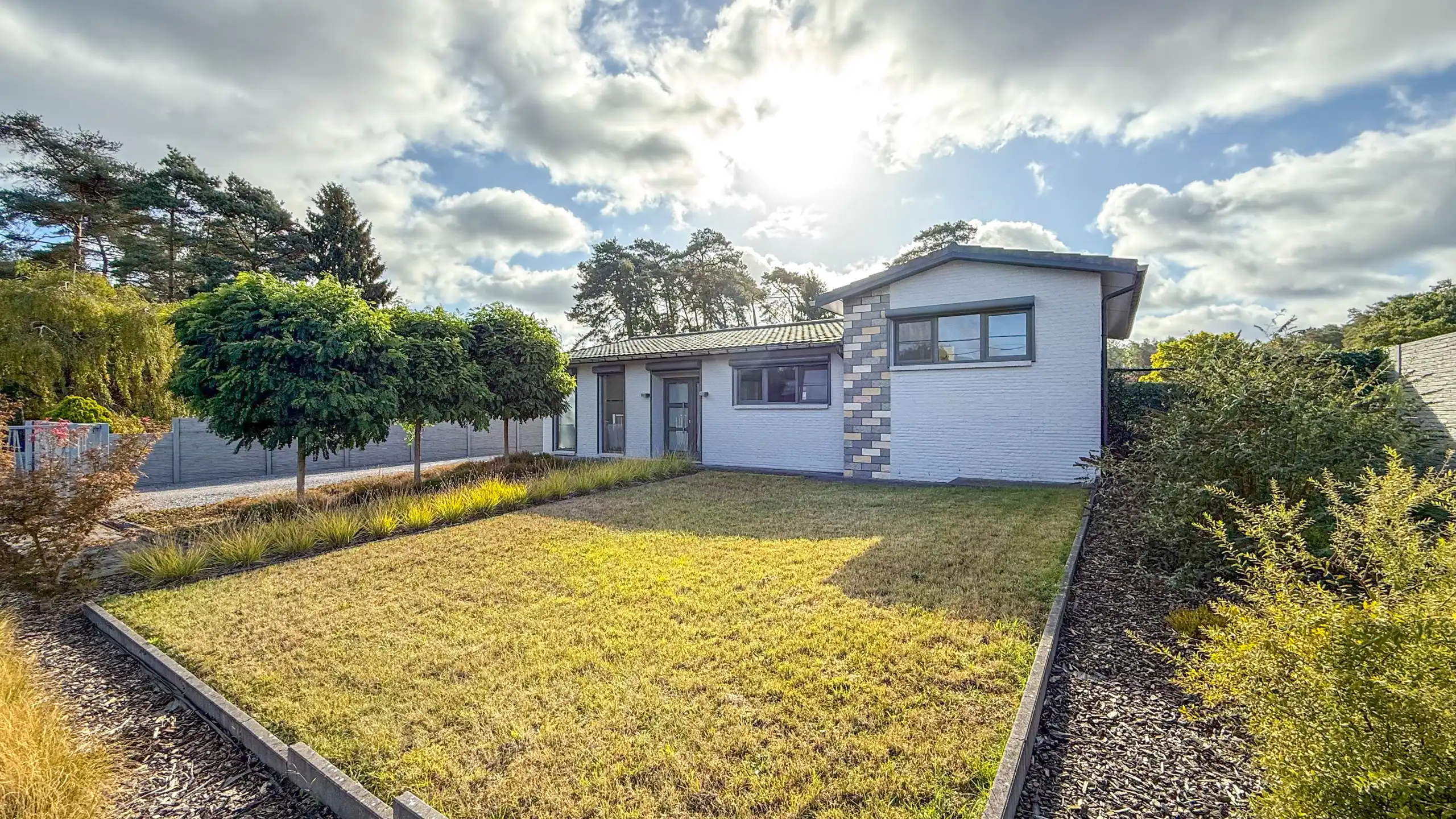 Stijlvolle, instapklare woning met 3slpk + veel lichtinval! foto 32