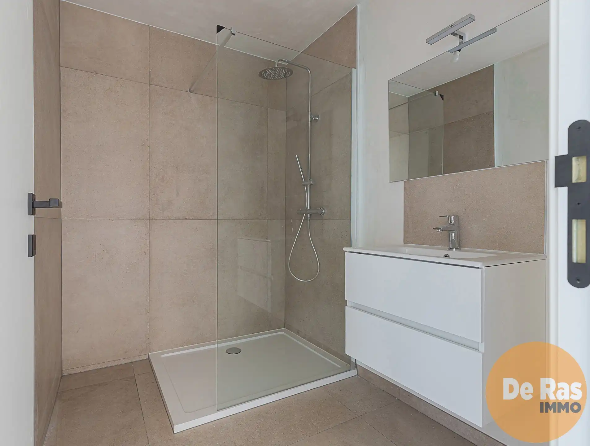 HELDERGEM - Tijdloze nieuwbouw voorzien van alle comfort foto 18