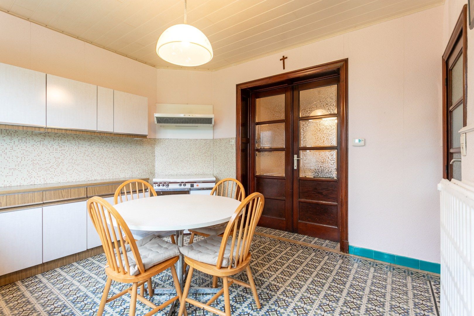 Karaktervolle woonst met 5 slaapkamers, ruim perceel en mogelijkheden voor vrij beroep foto 5