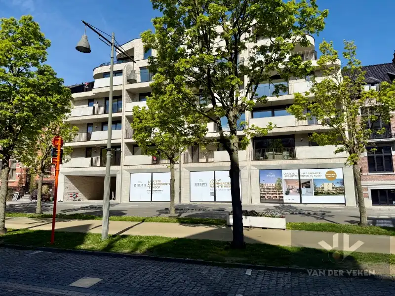 LICHTRIJK NIEUWBOUWAPP MET 2 SLPK NABIJ QUARTIER BLEU EN STADSCENTRUM foto 29