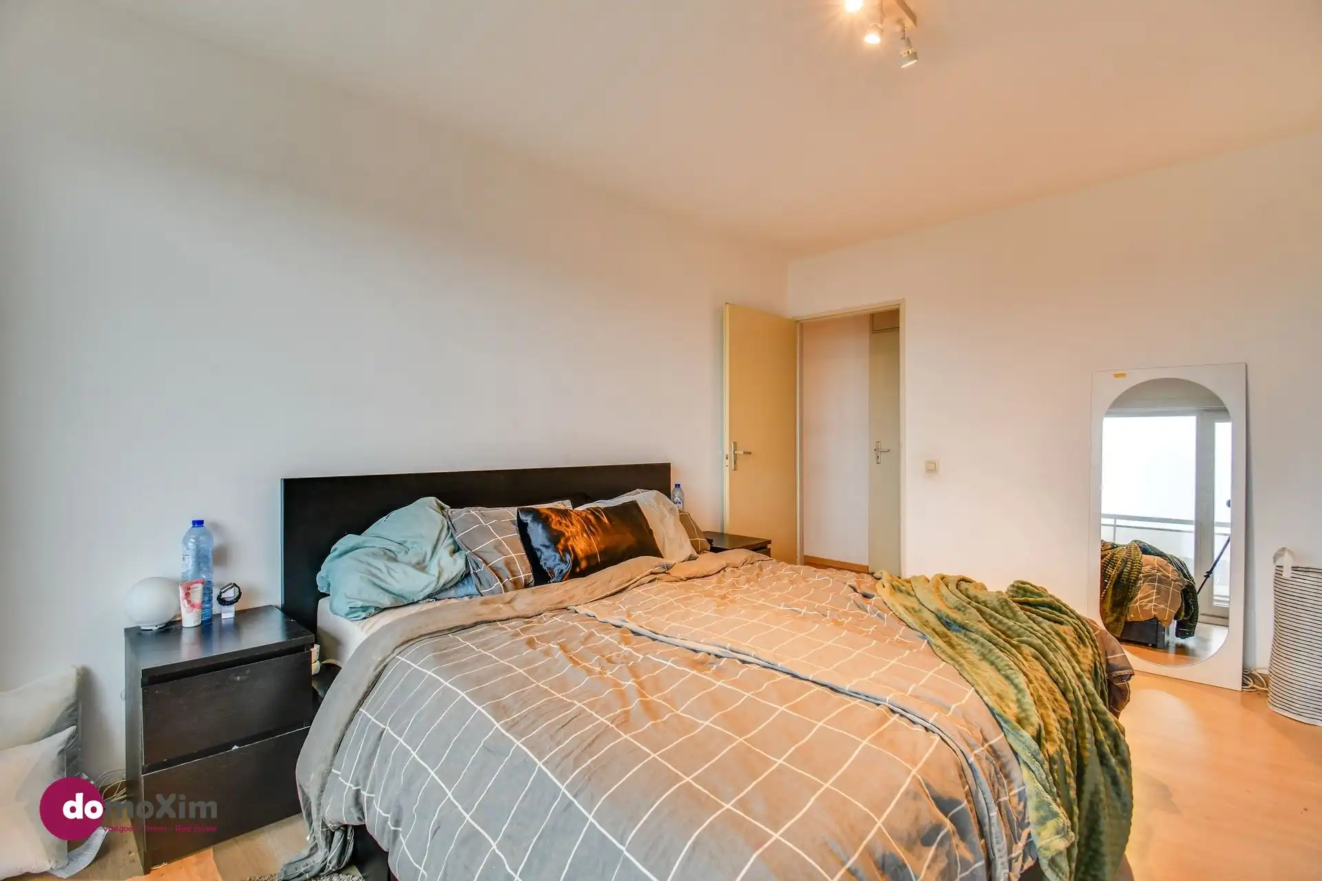 Instapklaar appartement met twee terrassen en garagebox op toplocatie in Mechelen foto 10
