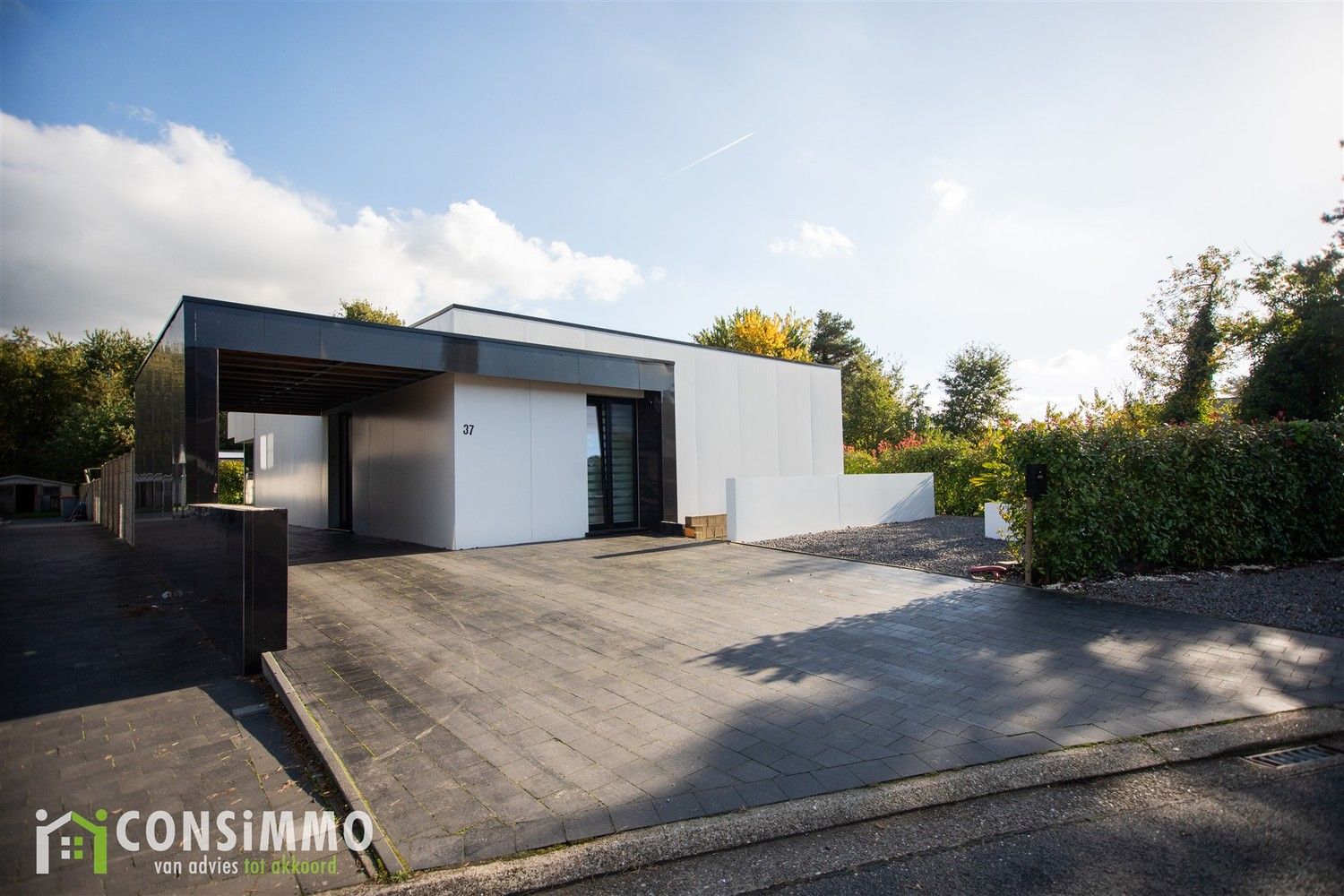 Moderne, gelijkvloerse woning in Maasmechelen! foto {{pictureIndex}}