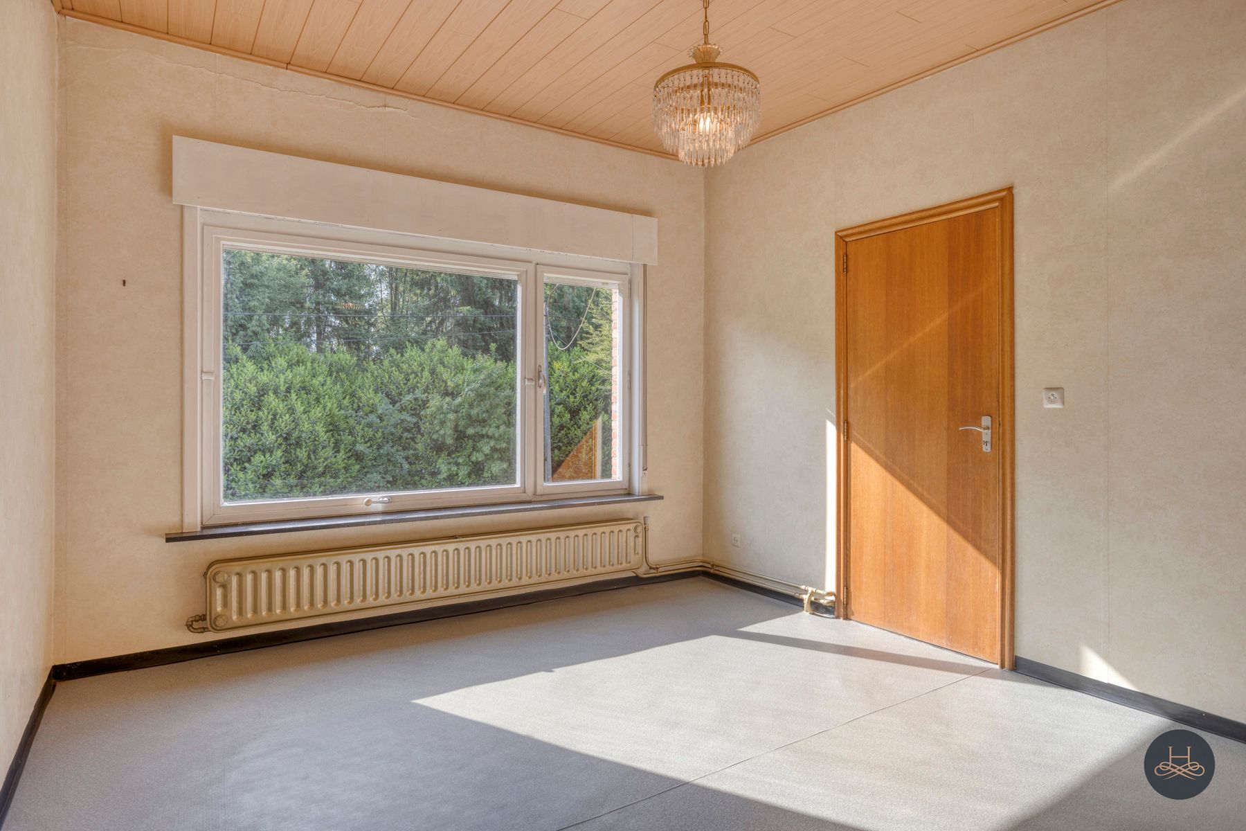 Charmant ruime renovatiewoning gelegen op een enorm perceel foto 21