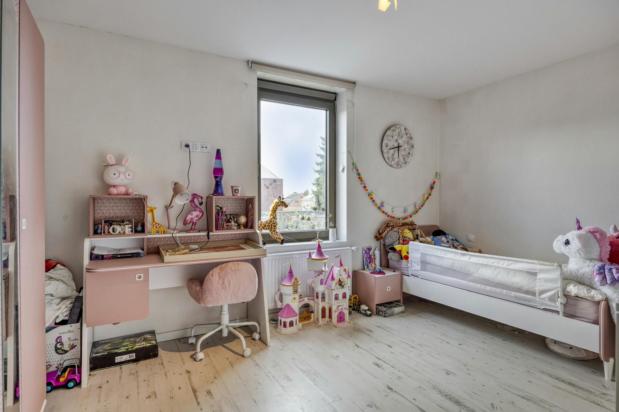 Lichtrijke gezinswoning met 4 slaapkamers te koop in Lauwe! foto 9