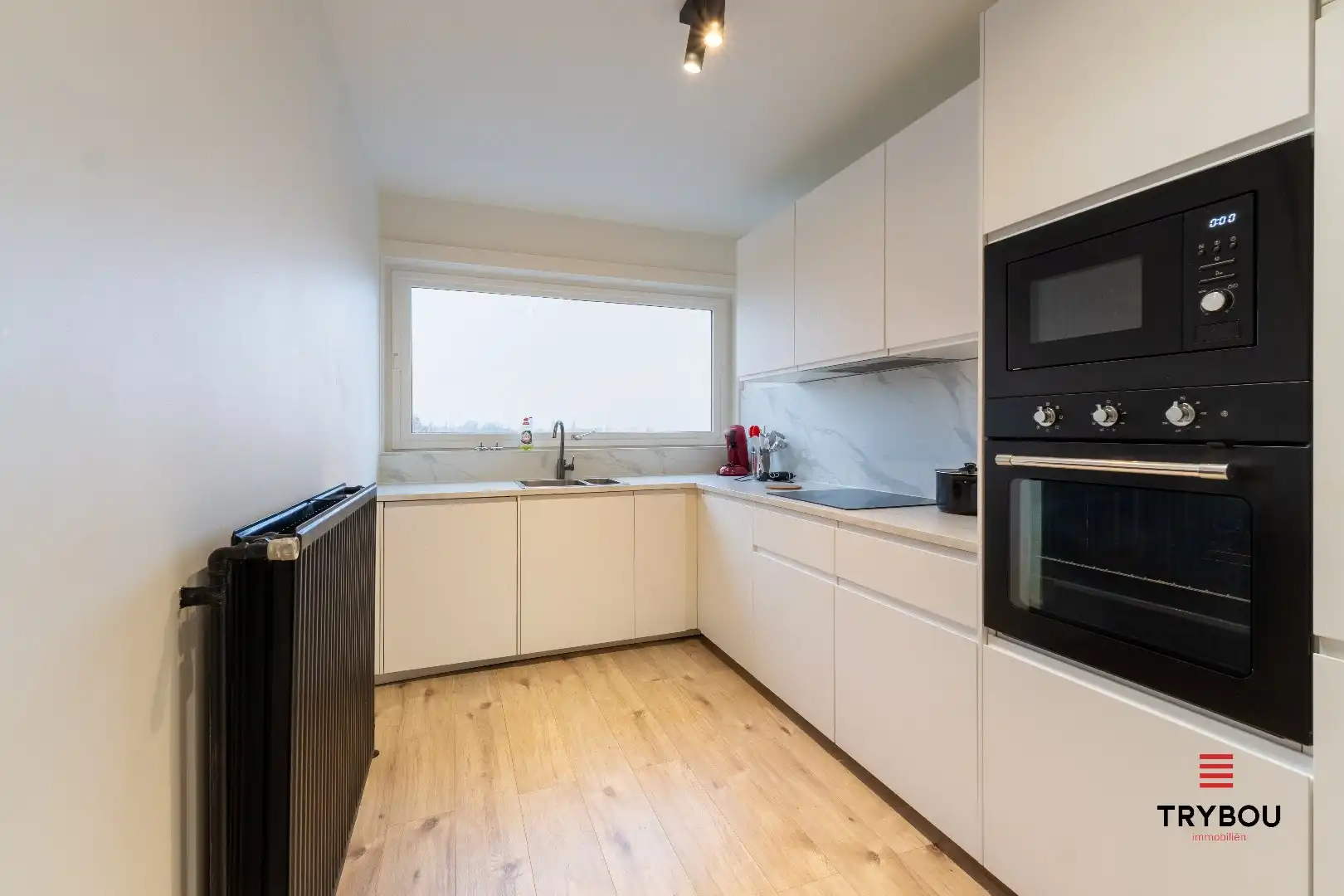 Volledig gerenoveerd 2-slaapkamerappartement te koop – rand centrum Ieper foto 7