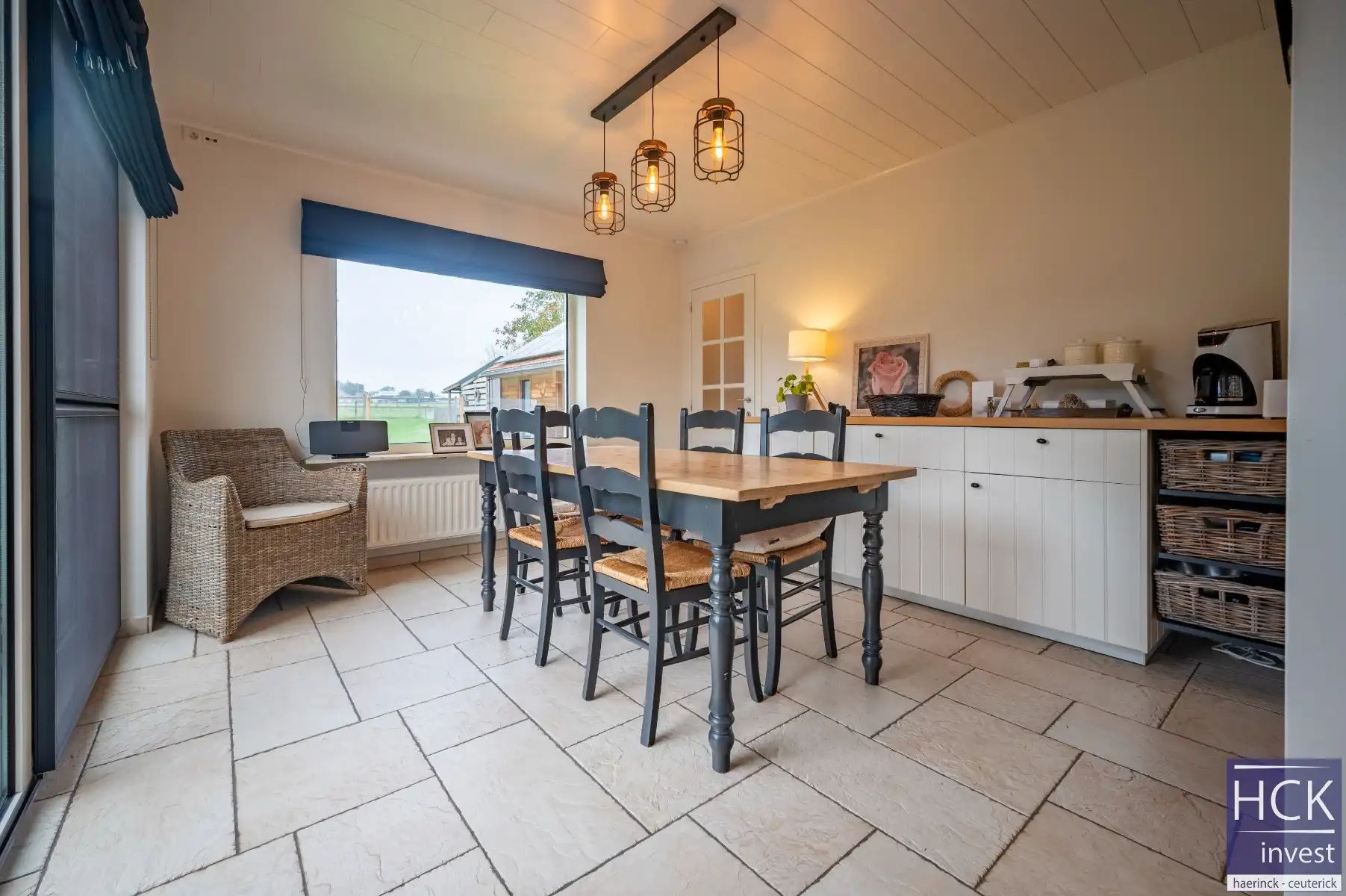 KRUISHOUTEM - Instapklare en prachtig gelegen woning met 4 SLPK. én zwembad foto 9