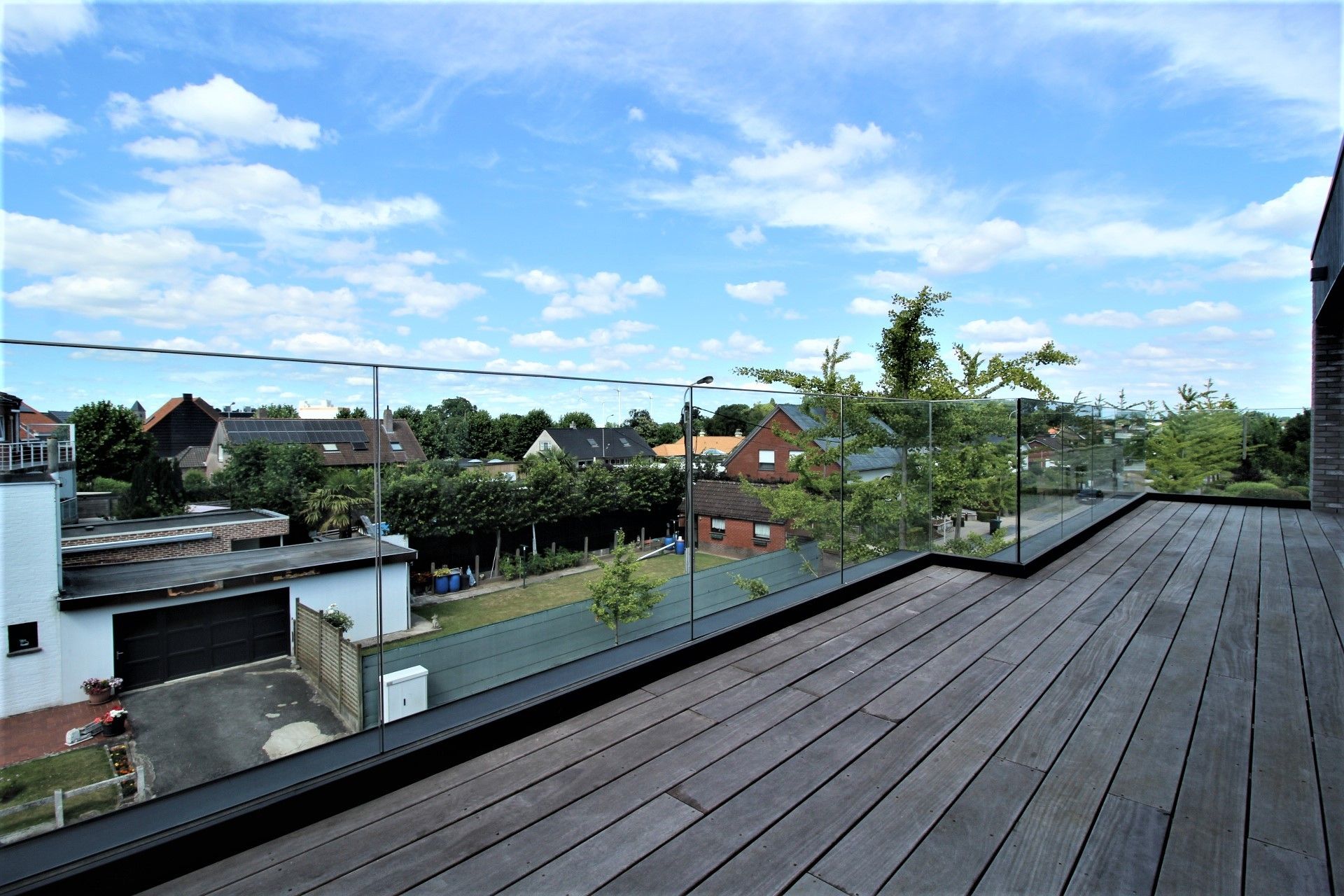 Luxe nieuwbouwappartement met panoramisch terras in hartje Sint-Eloois-Vijve foto 13