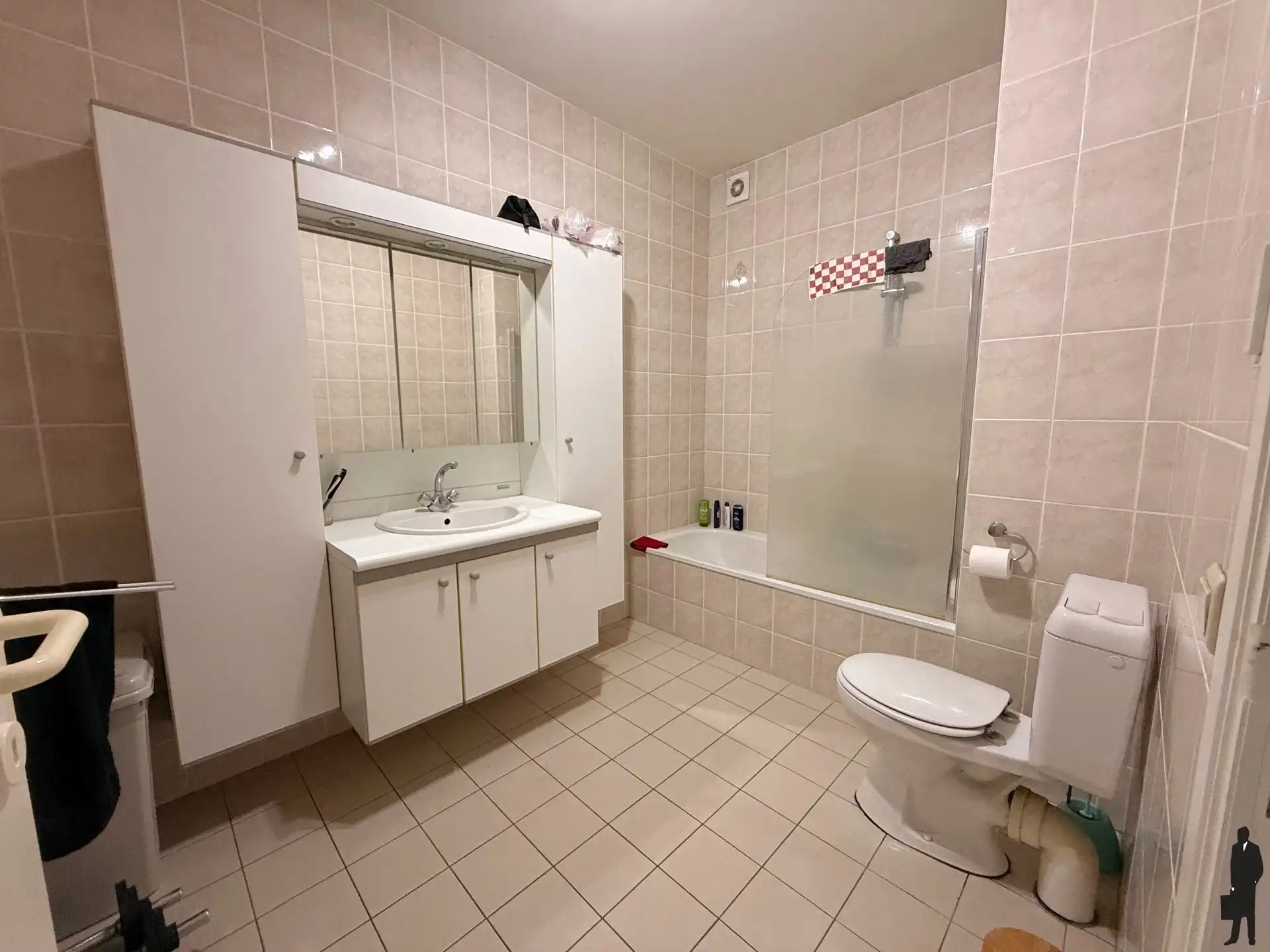 Ruim appartement met 2 slk en terras op top ligging in Lier. foto 9