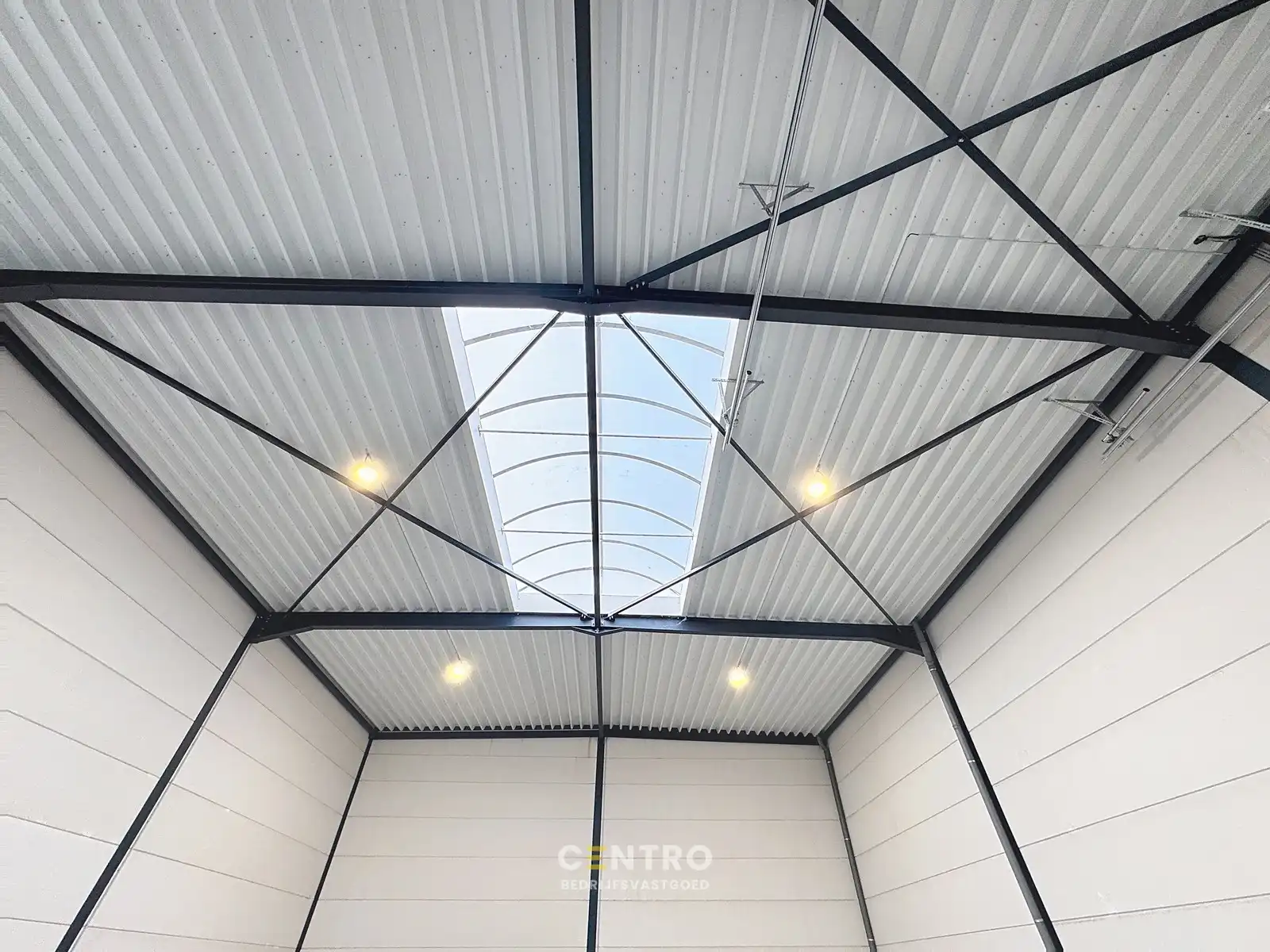 Instapklare OPSLAGRUIMTE (184m²) TE HUUR, inclusief 1 parkeerplaats voor de deur te Blankenberge foto 8