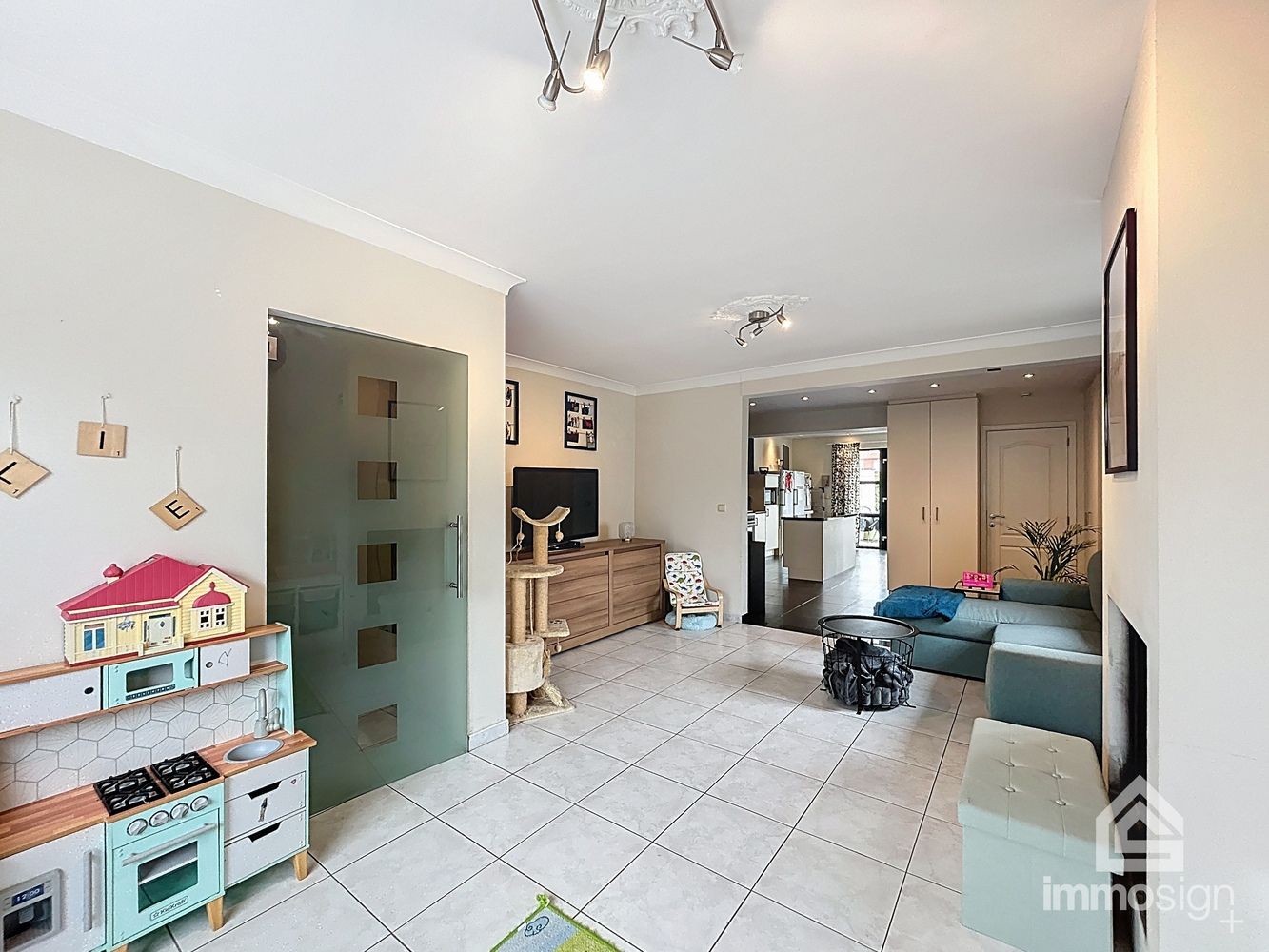 Instapklare halfopen woning met 3 slaapkamers te koop in Genk - perceel van 502 m² foto 3