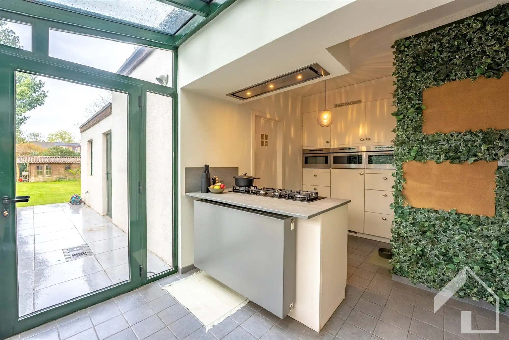 Authentieke gerenoveerde gezinswoning met 3 slaapkamers in centrum Brasschaat foto 6