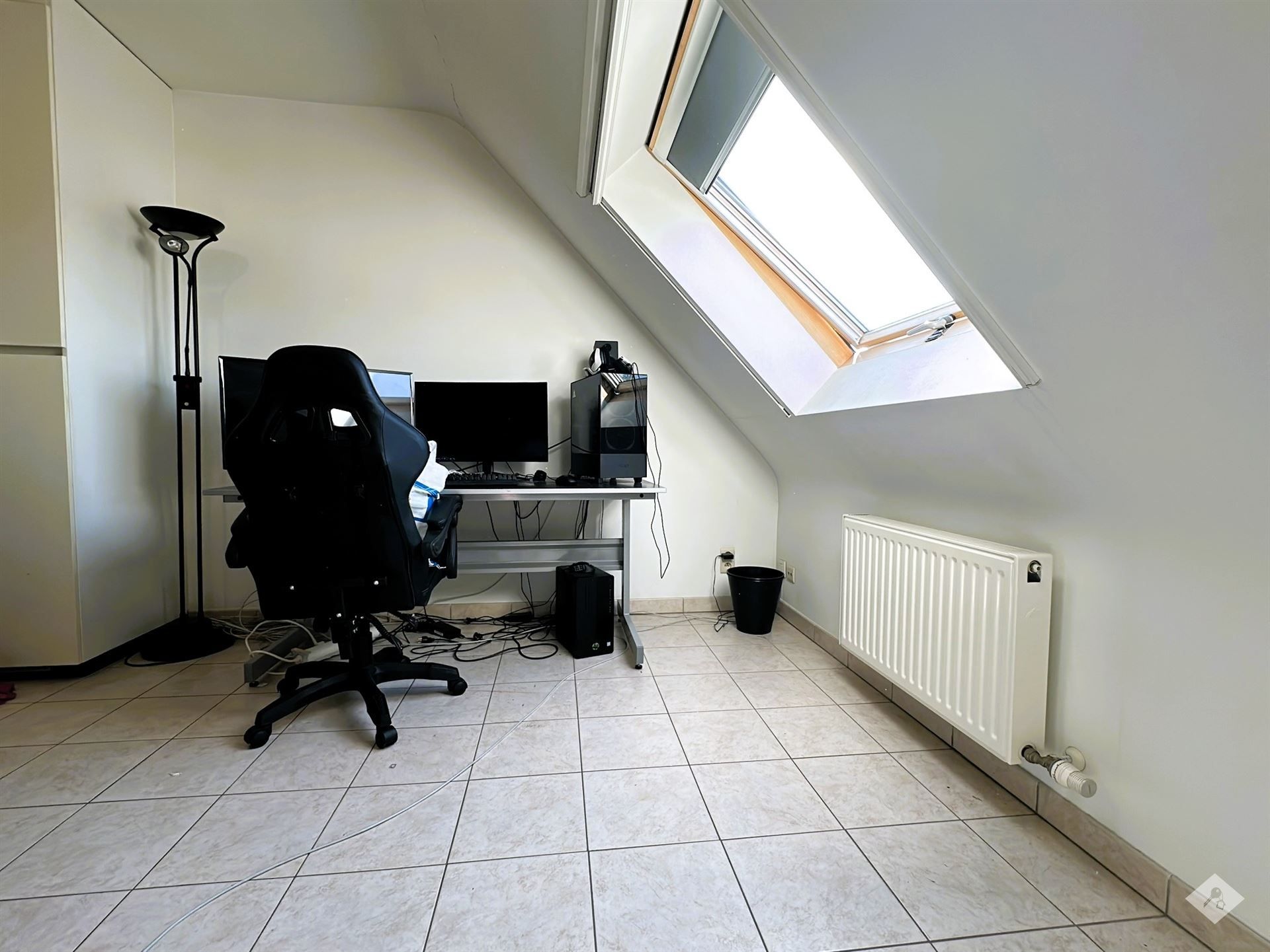 Instapklaar duplexappartement met garage in Peizegem foto 9