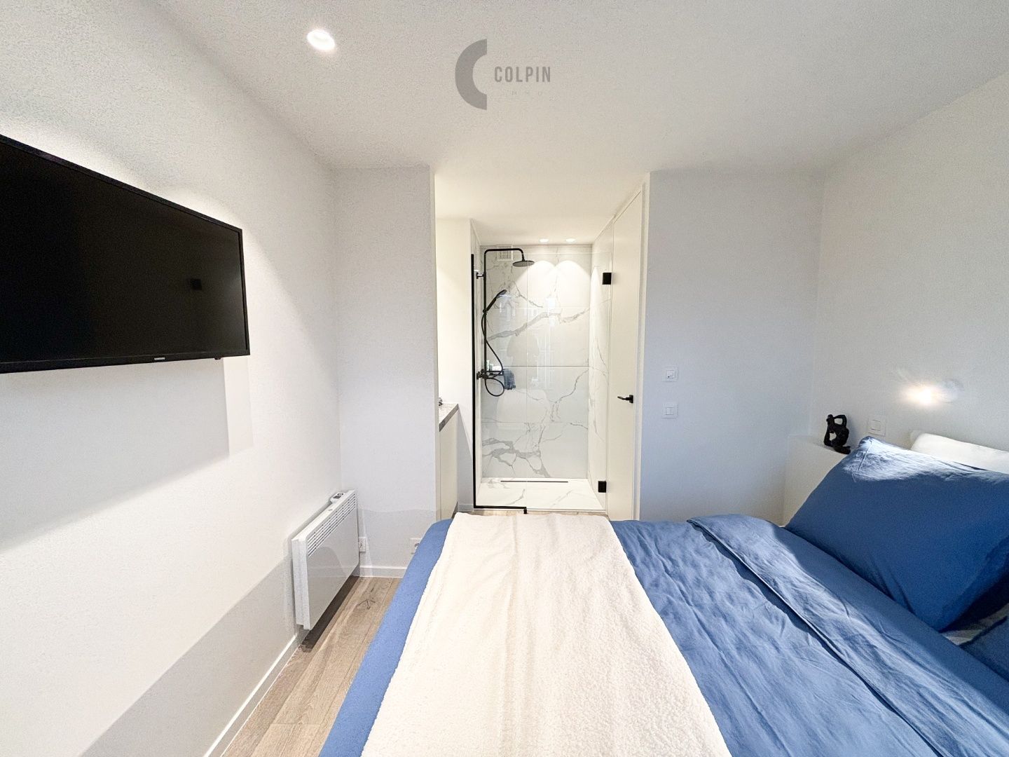 Mooi gerenoveerde penthouse met zijdelings zeezicht foto 10