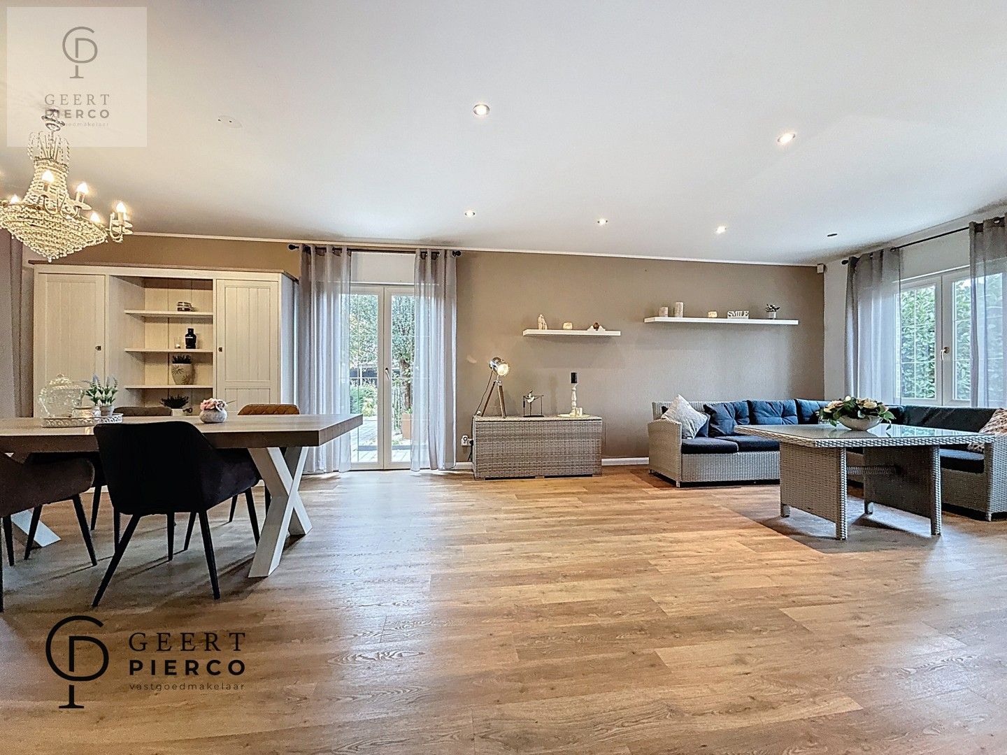 Knappe woning met ruimte foto 3