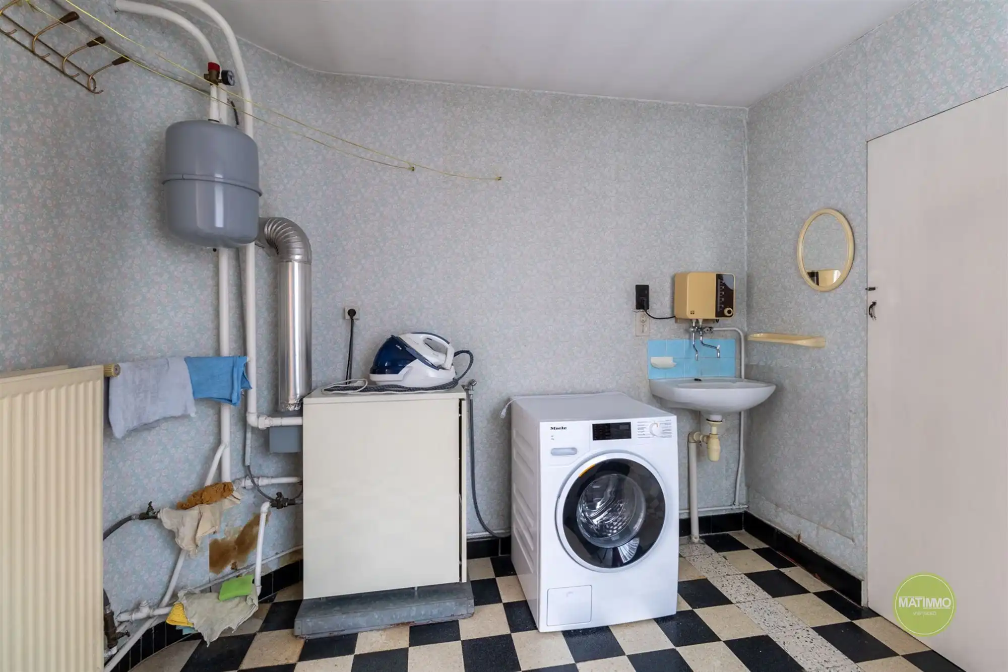 Op te frissen gezinswoning met 3 slaapkamers in Mol-Achterbos foto 10