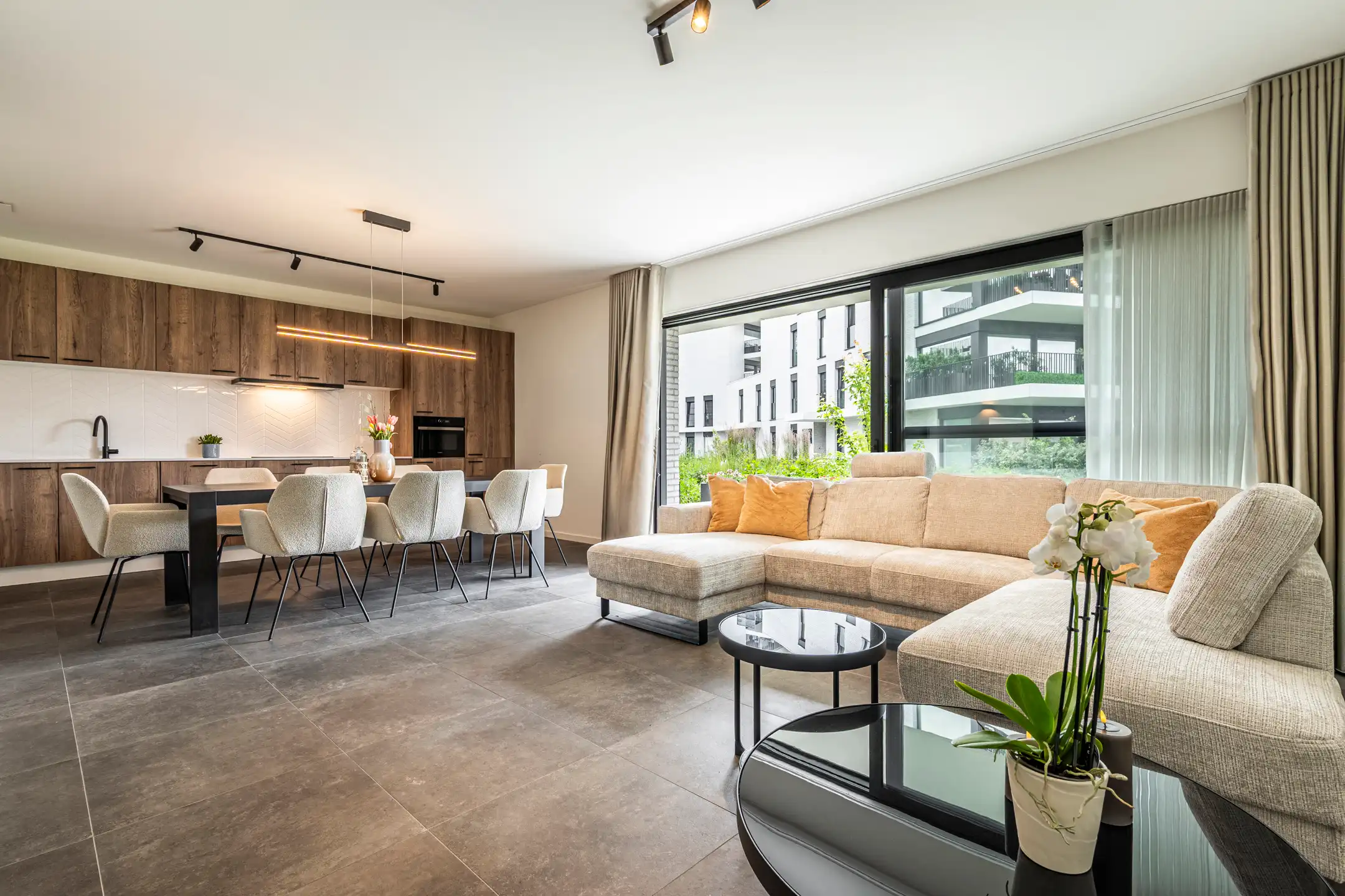 Uitstekend instapklaar appartement met groot terras in Arendonk foto 4