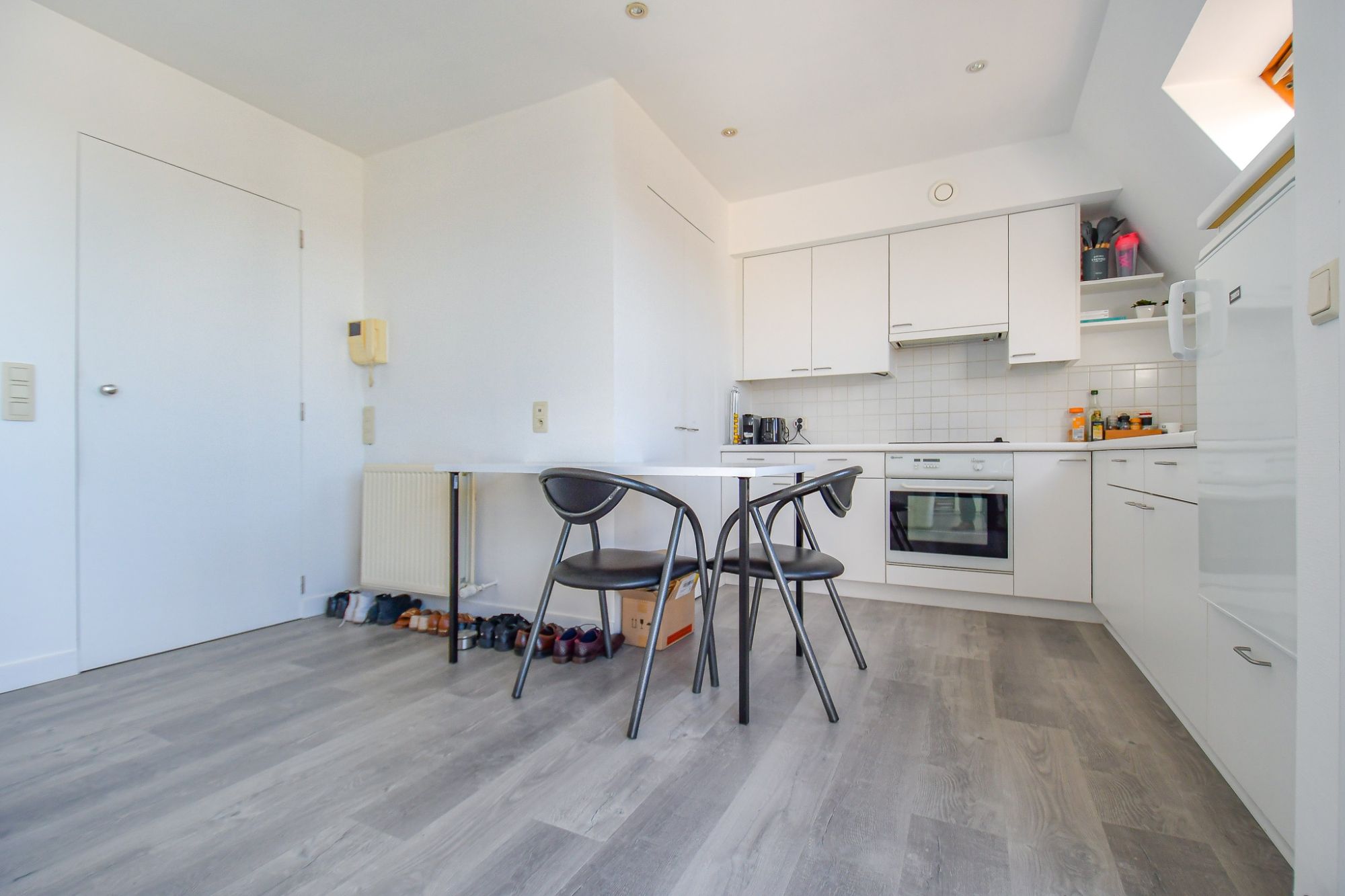 Uiterst goed gelegen modern appartement op hoogste verdieping foto 3