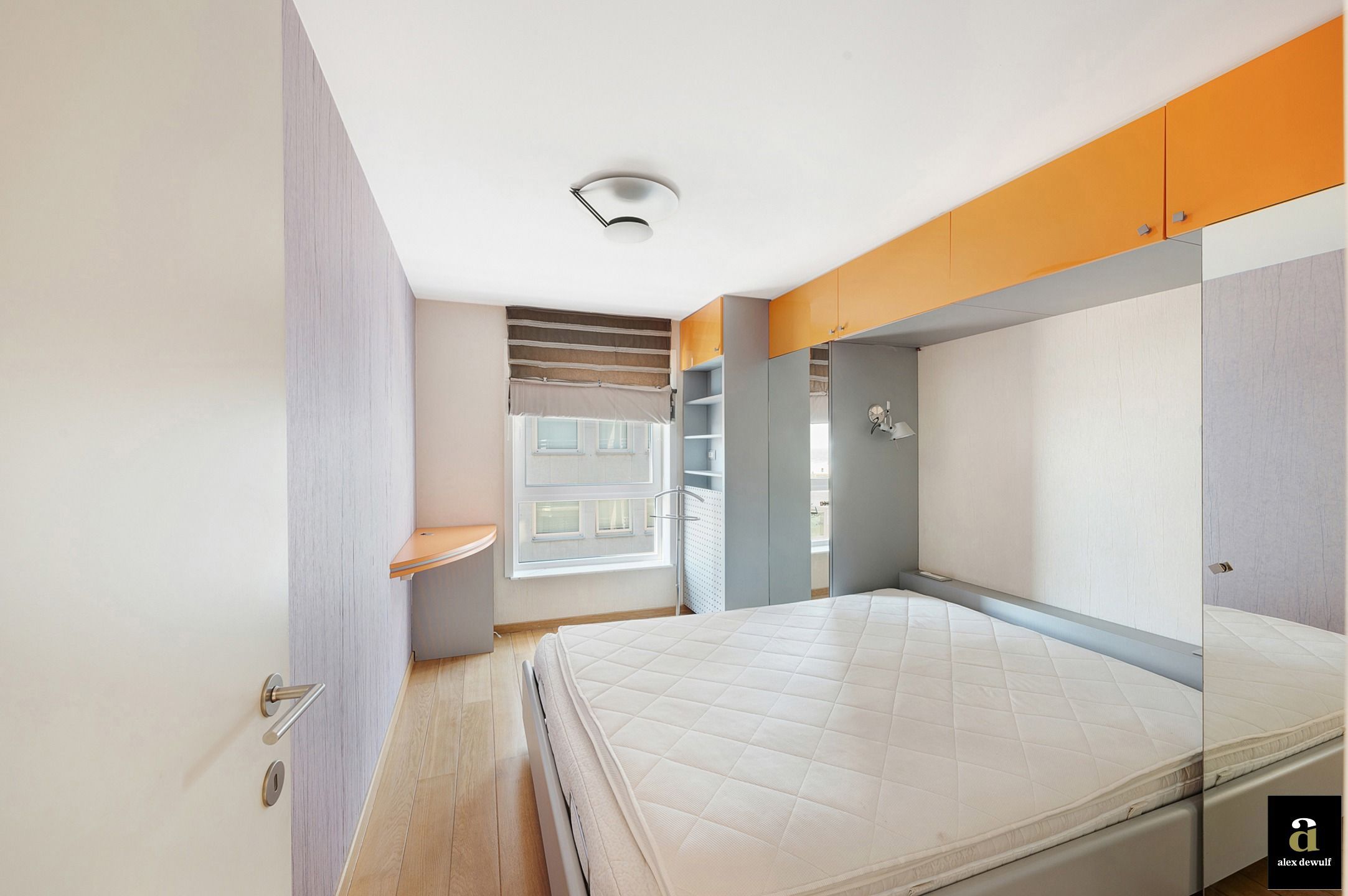 Mooi gemeubeld zonnig 2 slaapkamerappartement hoekappartement met zeezicht aan het Rubensplein met dubbele garagebox inbegrepen. foto 9