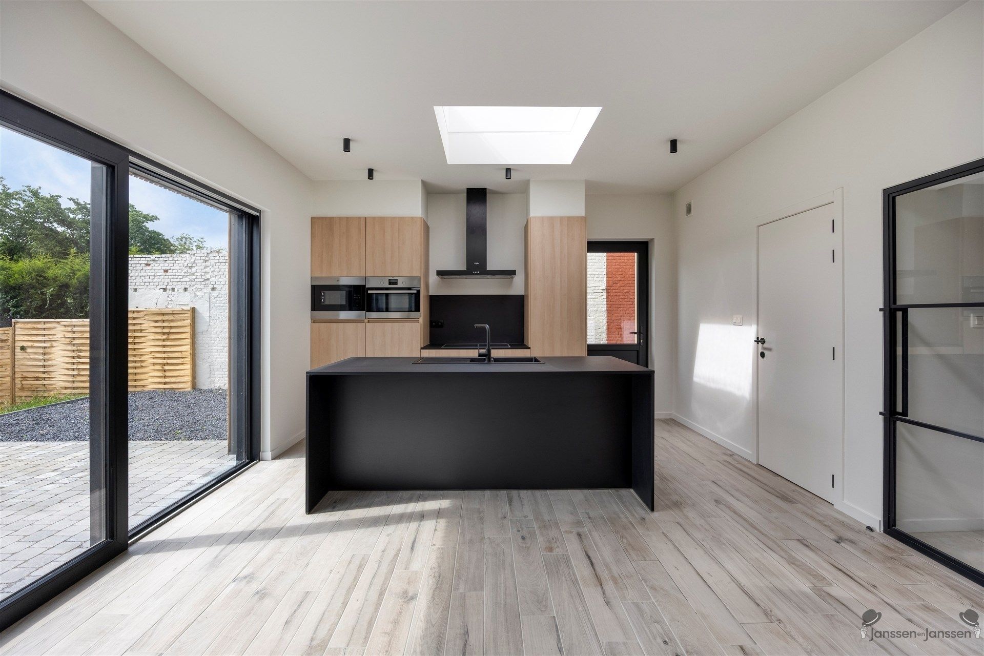 Stijlvolle en energiezuinige woning op een perceel van 6a33ca  foto 4