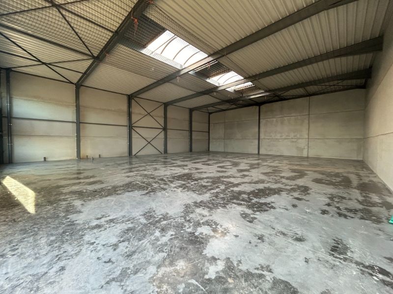 *** LAATSTE 2 *** grote nieuwbouw KMO-UNITS - oppervlakte 508m² foto 4