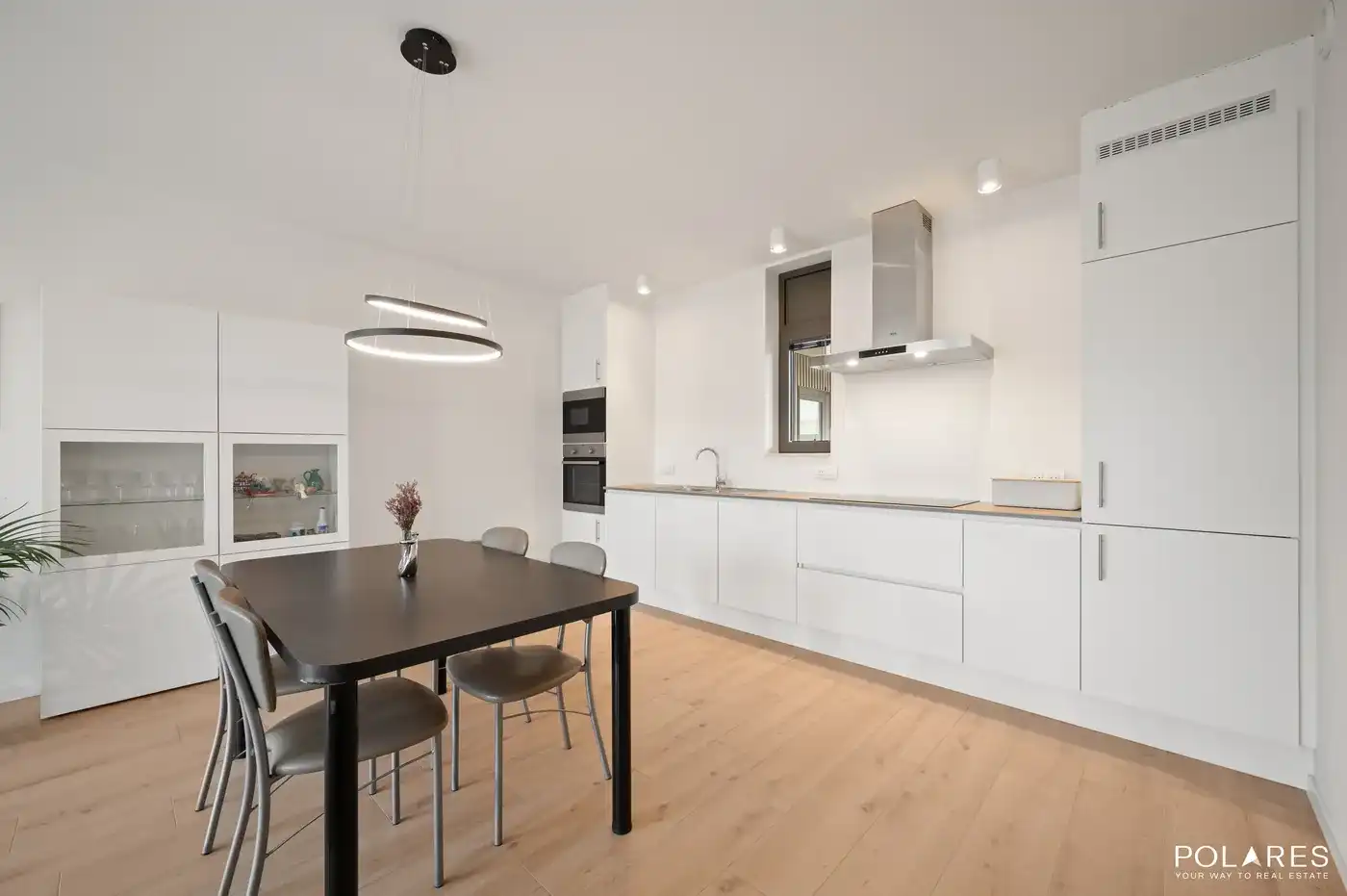 Lichtrijk en energiezuinig appartement met zuidgericht terras foto 9