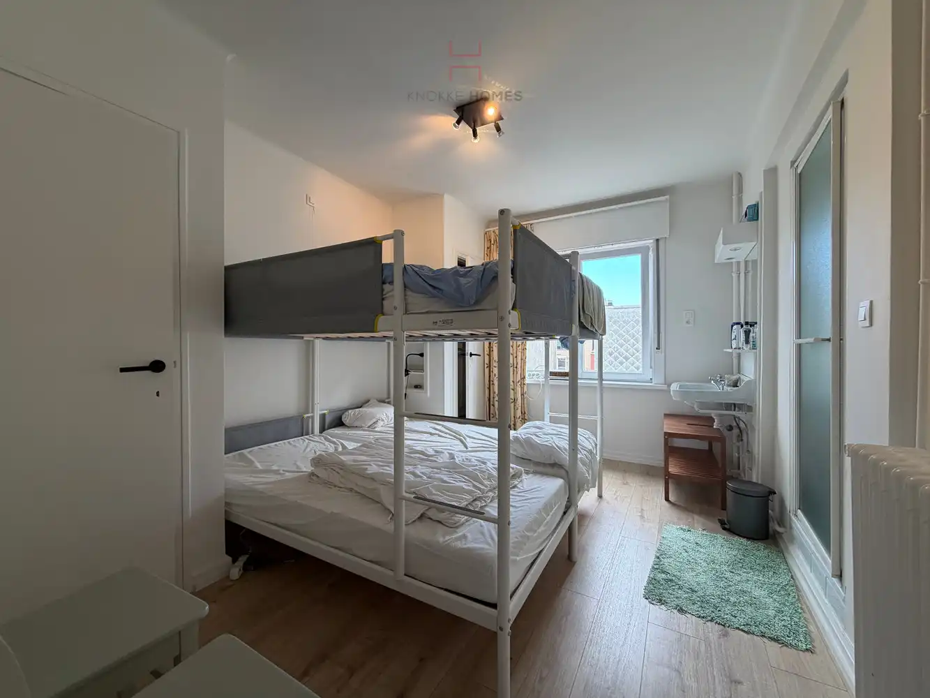 Gerenoveerd appartement op de zeedijk aan het Albertstrand foto 10