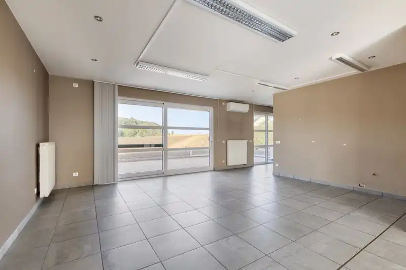 Polyvalente kantoorruimte met 3 slaapkamer appartement TE KOOP in Tielt! foto 21