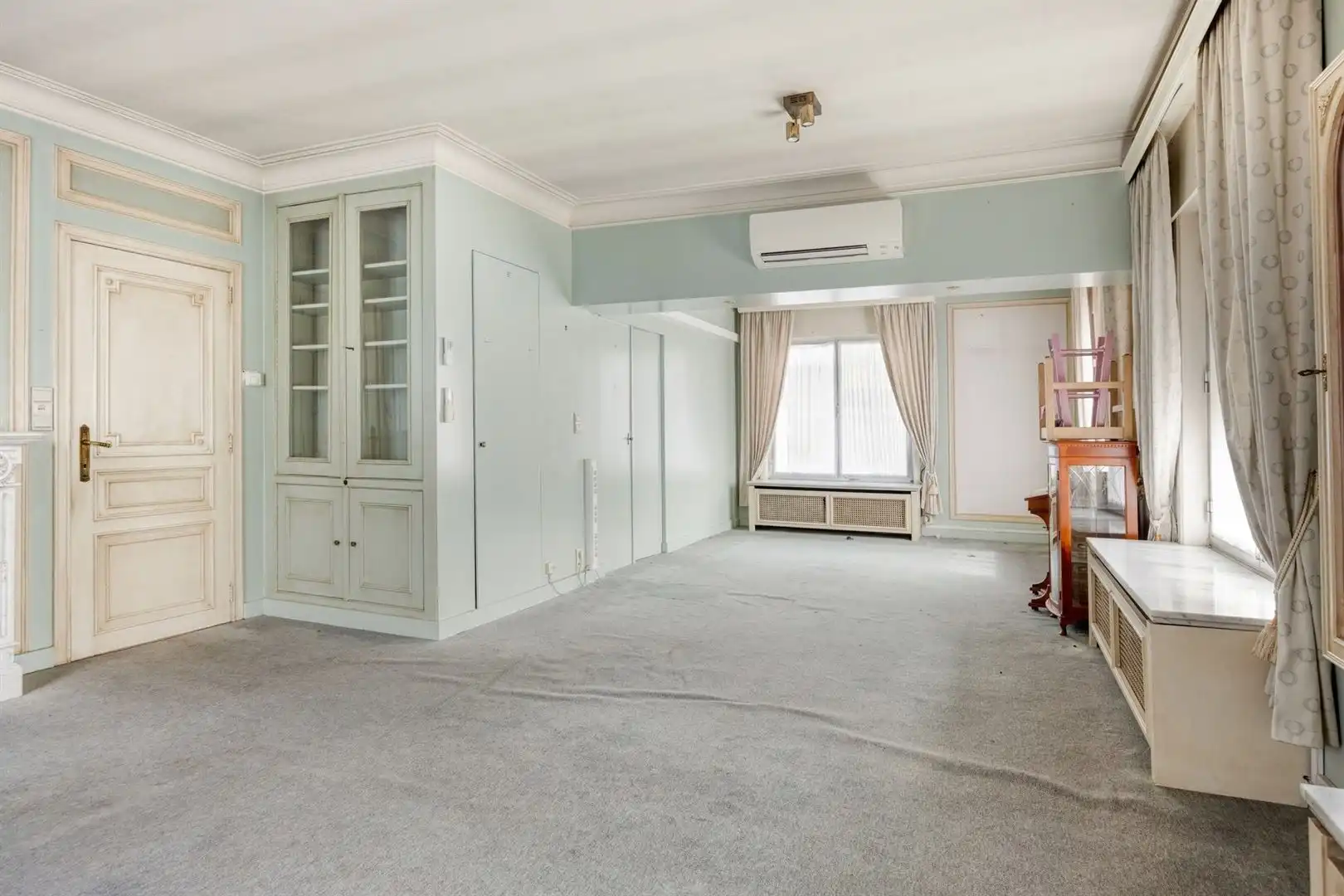 Villa met achterliggend kantoorgebouw foto 6