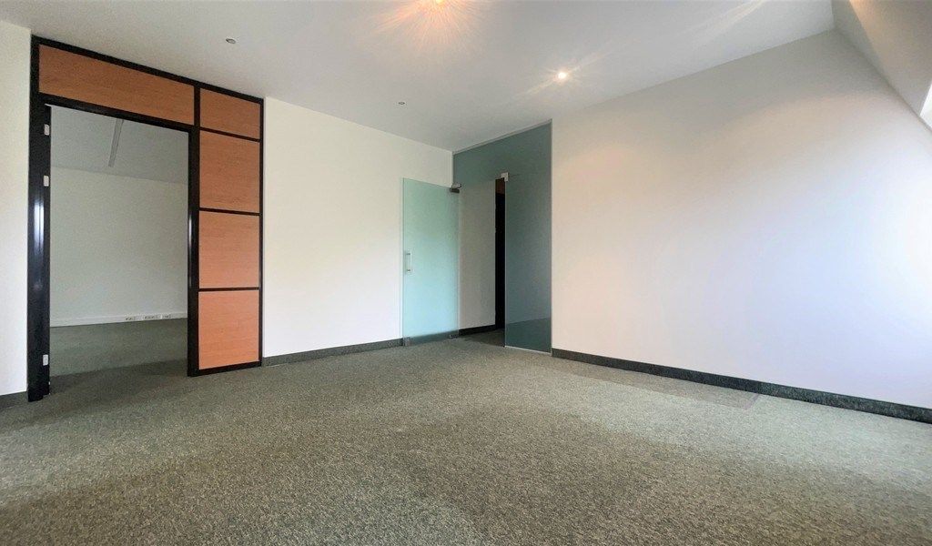 Kantoren te huur  in prachtig herenhuis te Antwerpen foto 10