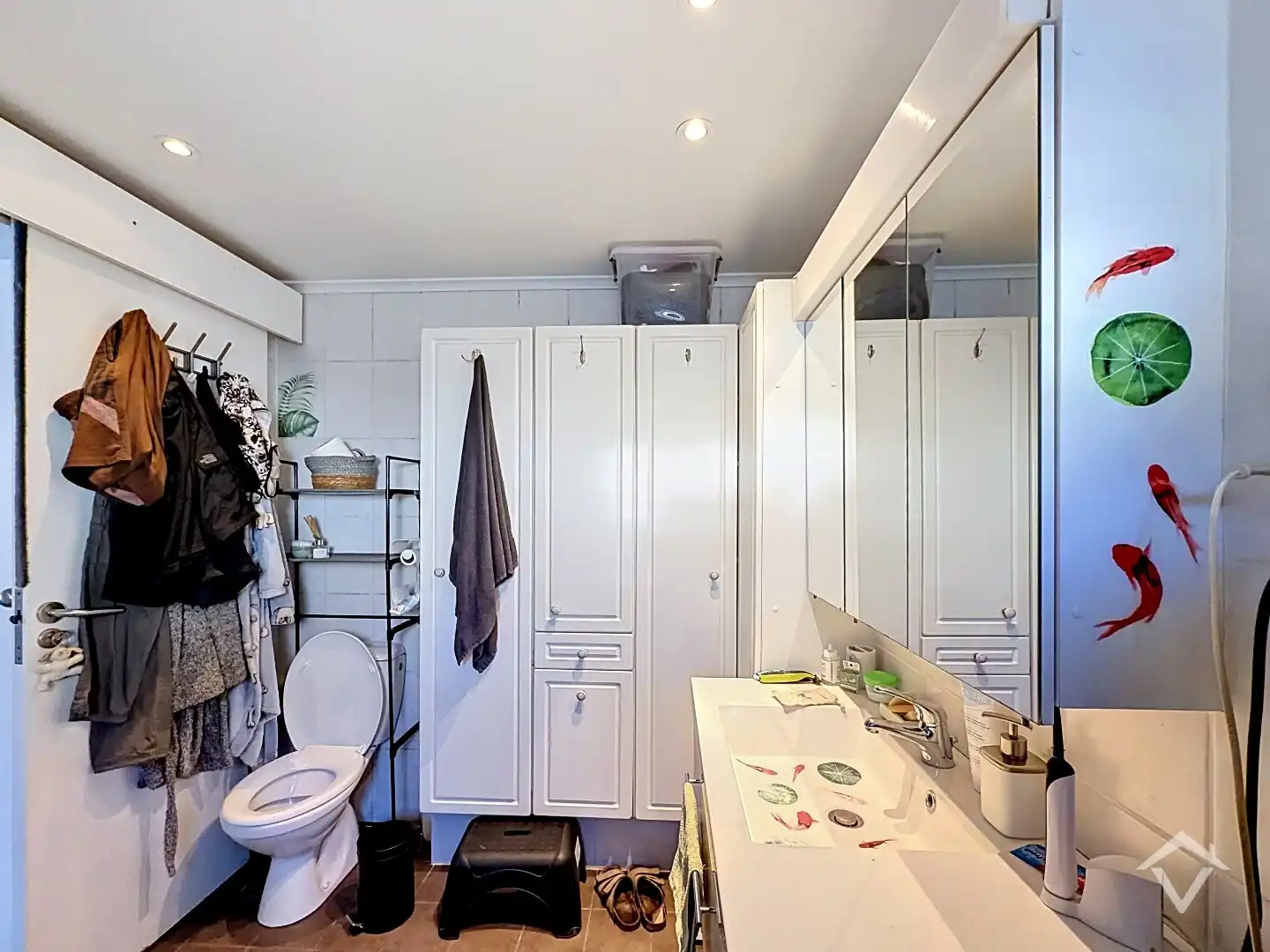 Woning met 3 slaapkamers en 2 garages te Eernegem foto 9
