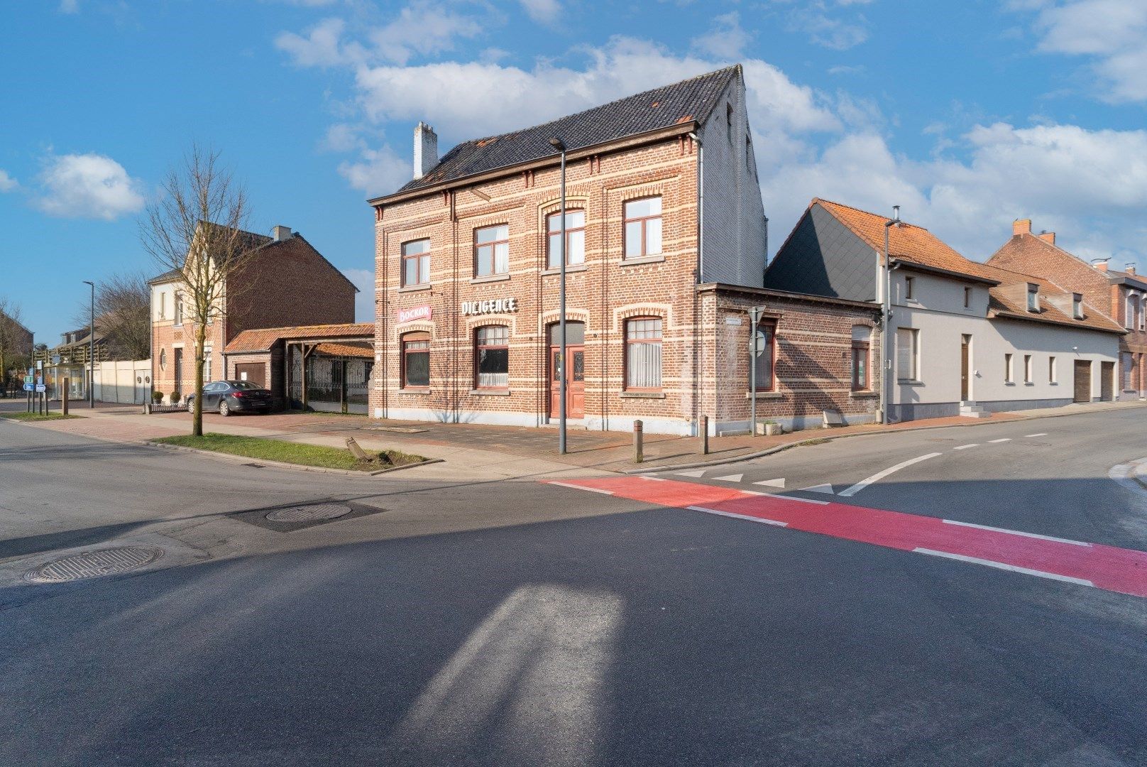Hoofdfoto van de publicatie: Te renoveren eigendom met 1001 mogelijkheden