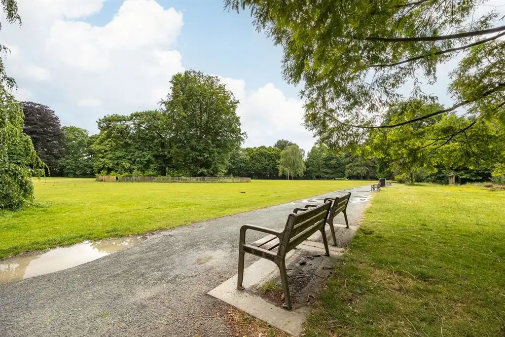 Op te frissen gezinswoning met tuin in Groenenhoek foto 24