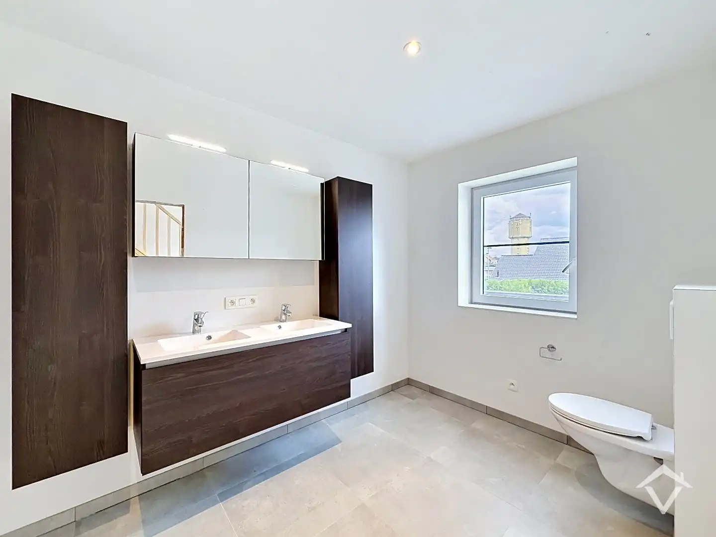 Centraal gelegen nieuwbouwwoning met 3 slaapkamers, tuin en overdekte autostaanplaats foto 17