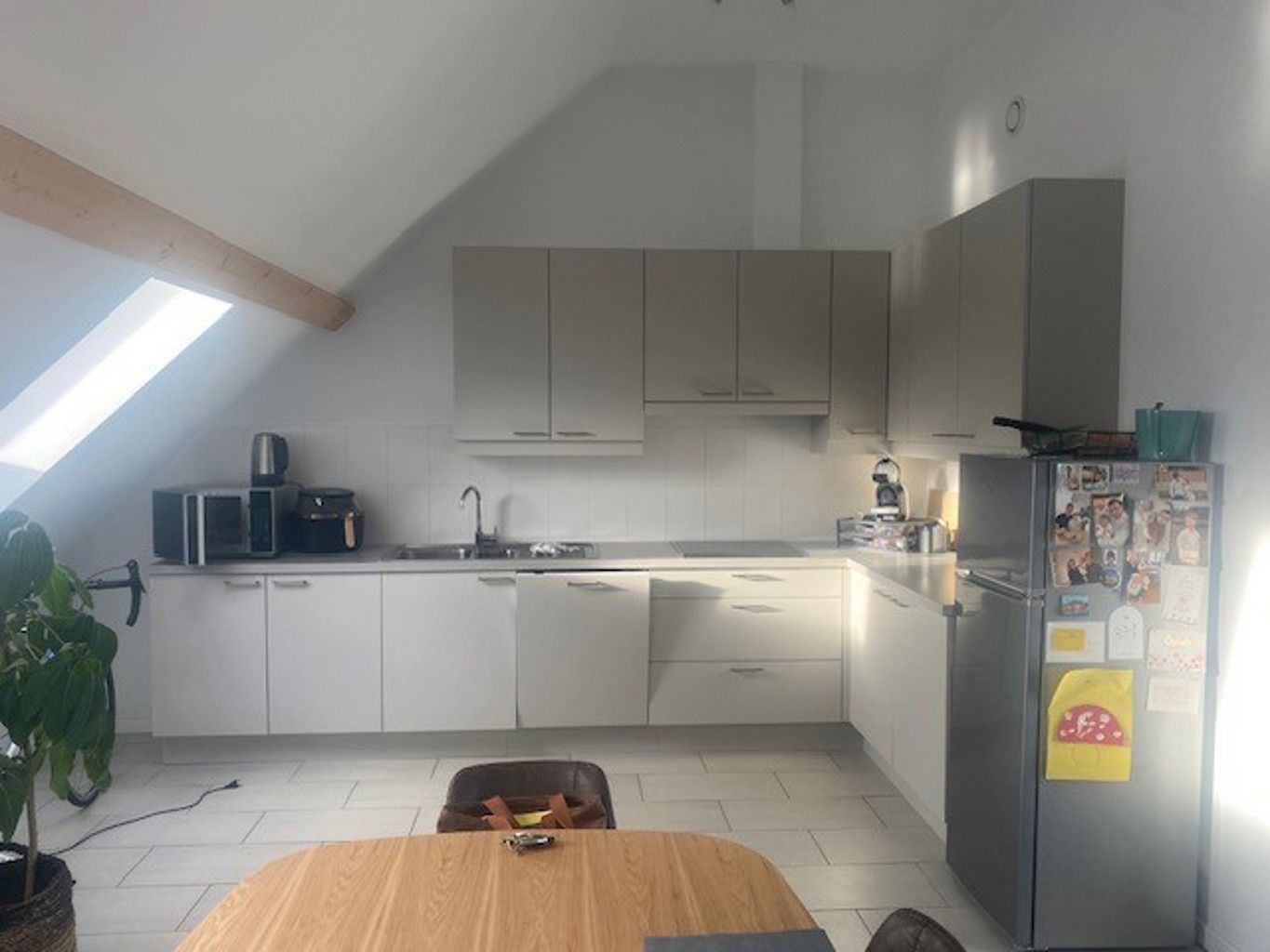 Lichtrijk dakappartement in het hart van Loenhout foto 5