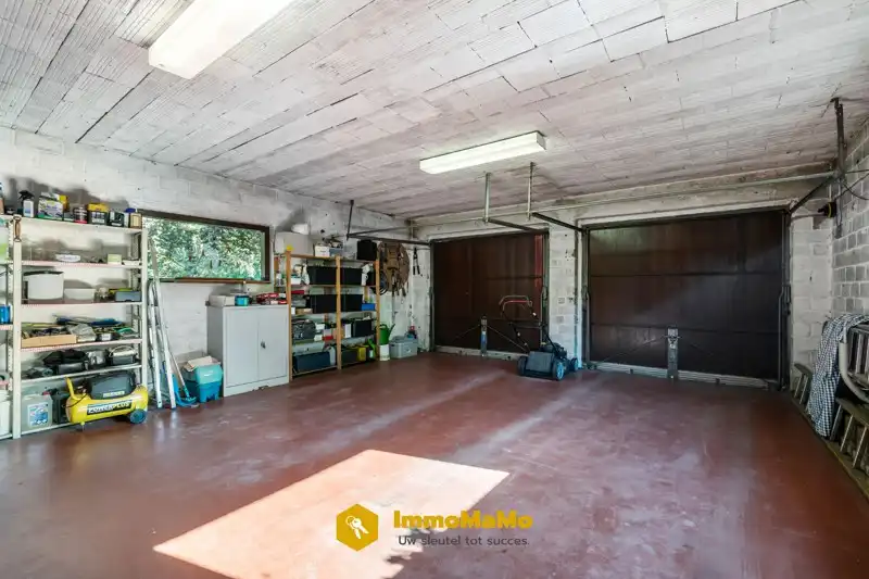 HUIS MET 5 SLAAPKAMERS EN DUBBELE GARAGE TE KOOP IN WACHTEBEKE foto 15