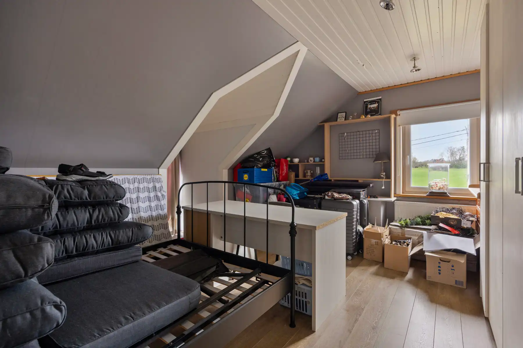 Villa met 4slpk, 2 badkamers en loods van 200 m²  foto 18