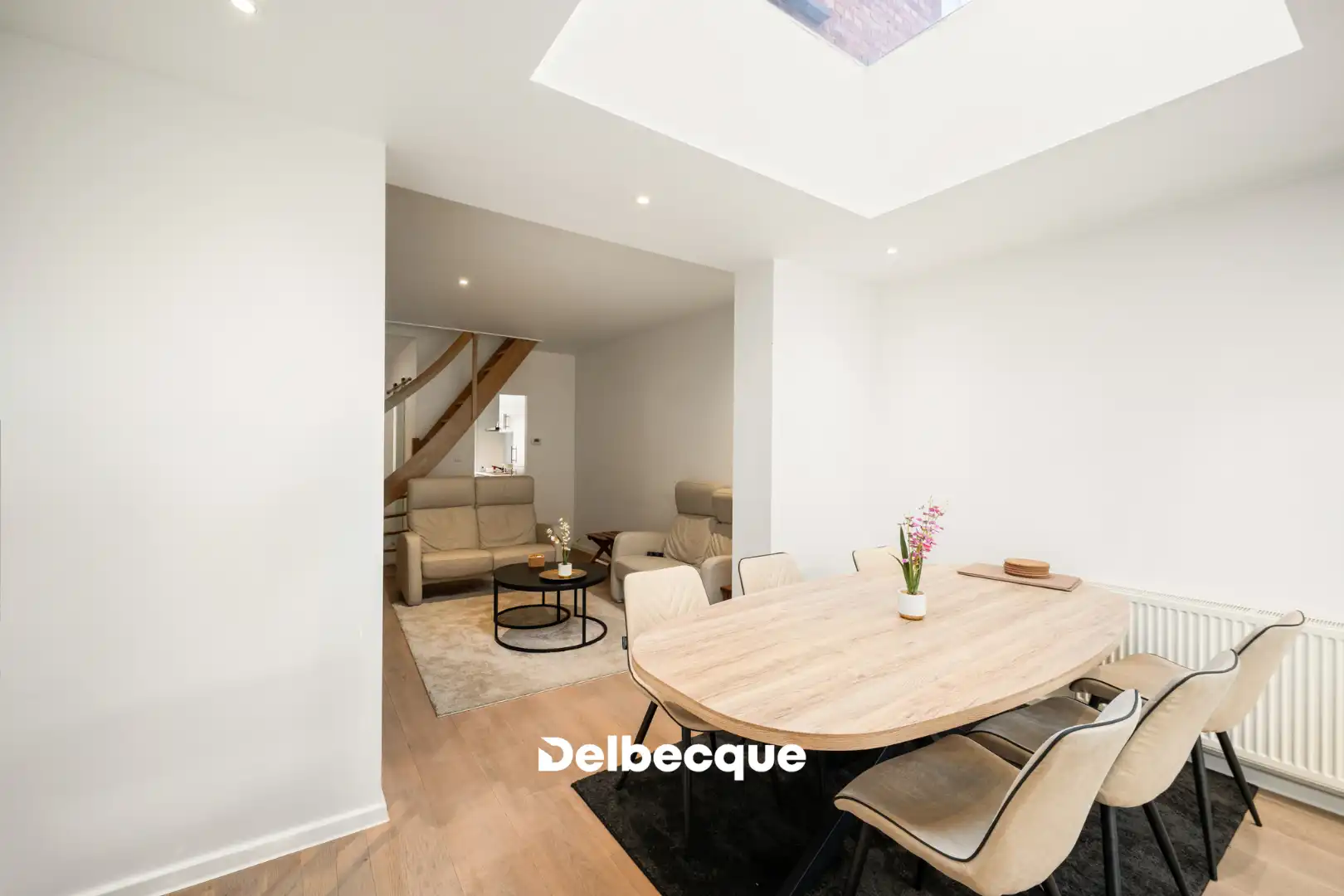 Instapklare rijwoning met 3 slaapkamers in Centrum Brugge foto 4