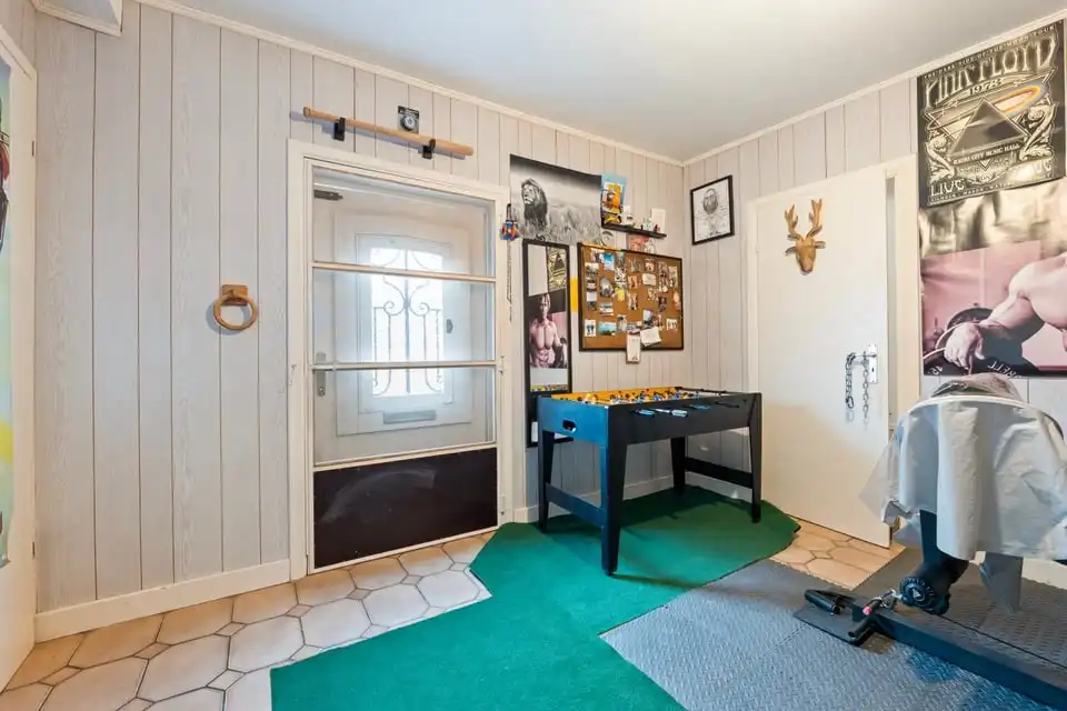 VERRASSEND RUIME GEZINSWONING MET 3 SLKS IN MONTENAKEN foto 16