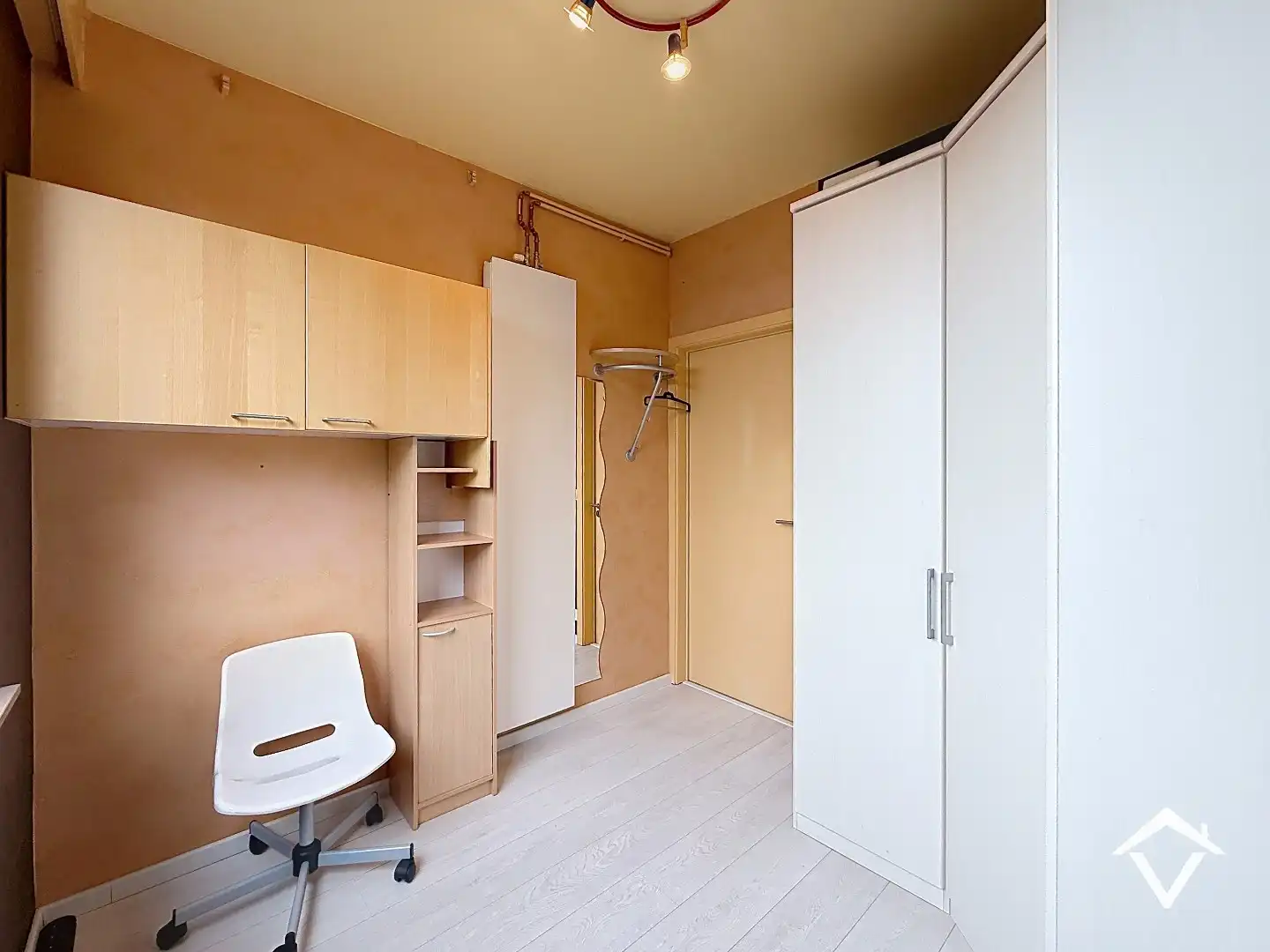 Ruim appartement met 3 slaapkamers, garage en terras te Roeselare foto 13
