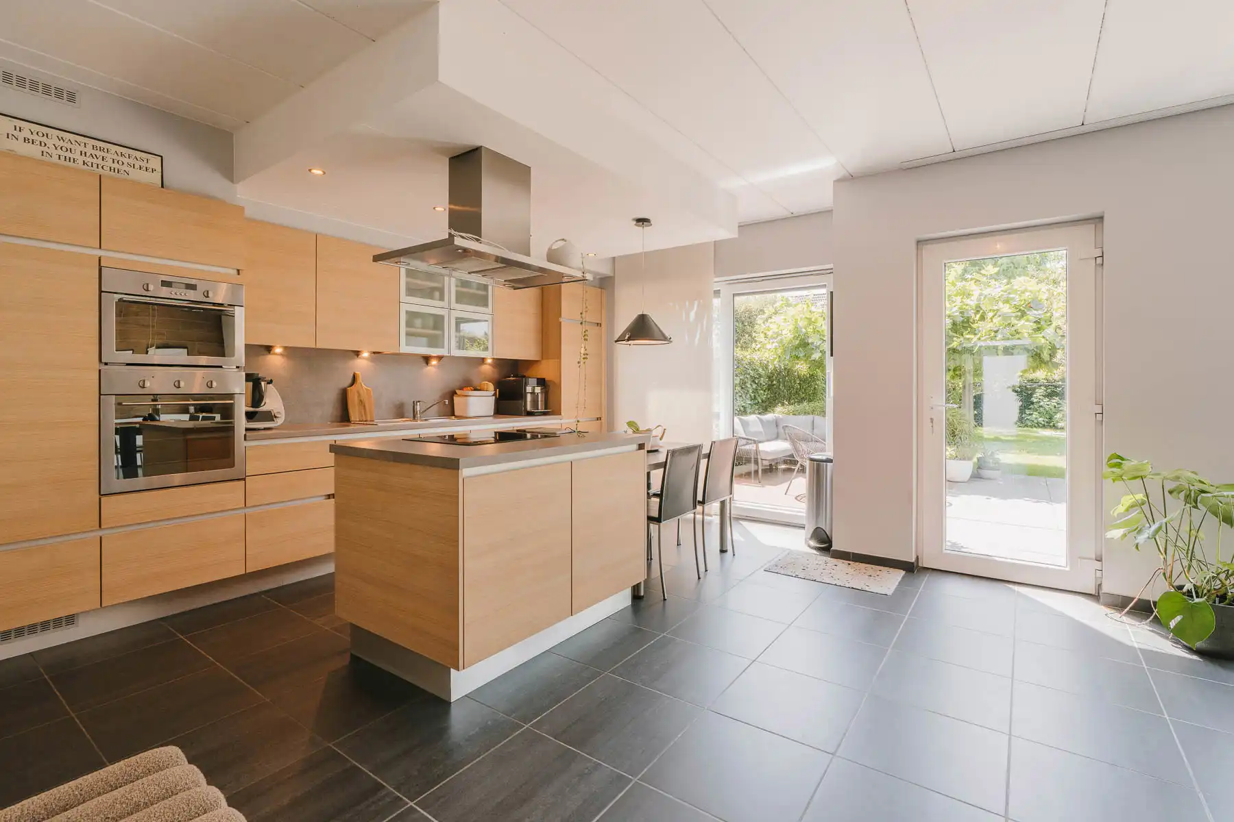 Ruime (278m²!), kwalitatieve gezinswoning met sterk EPC! foto 3
