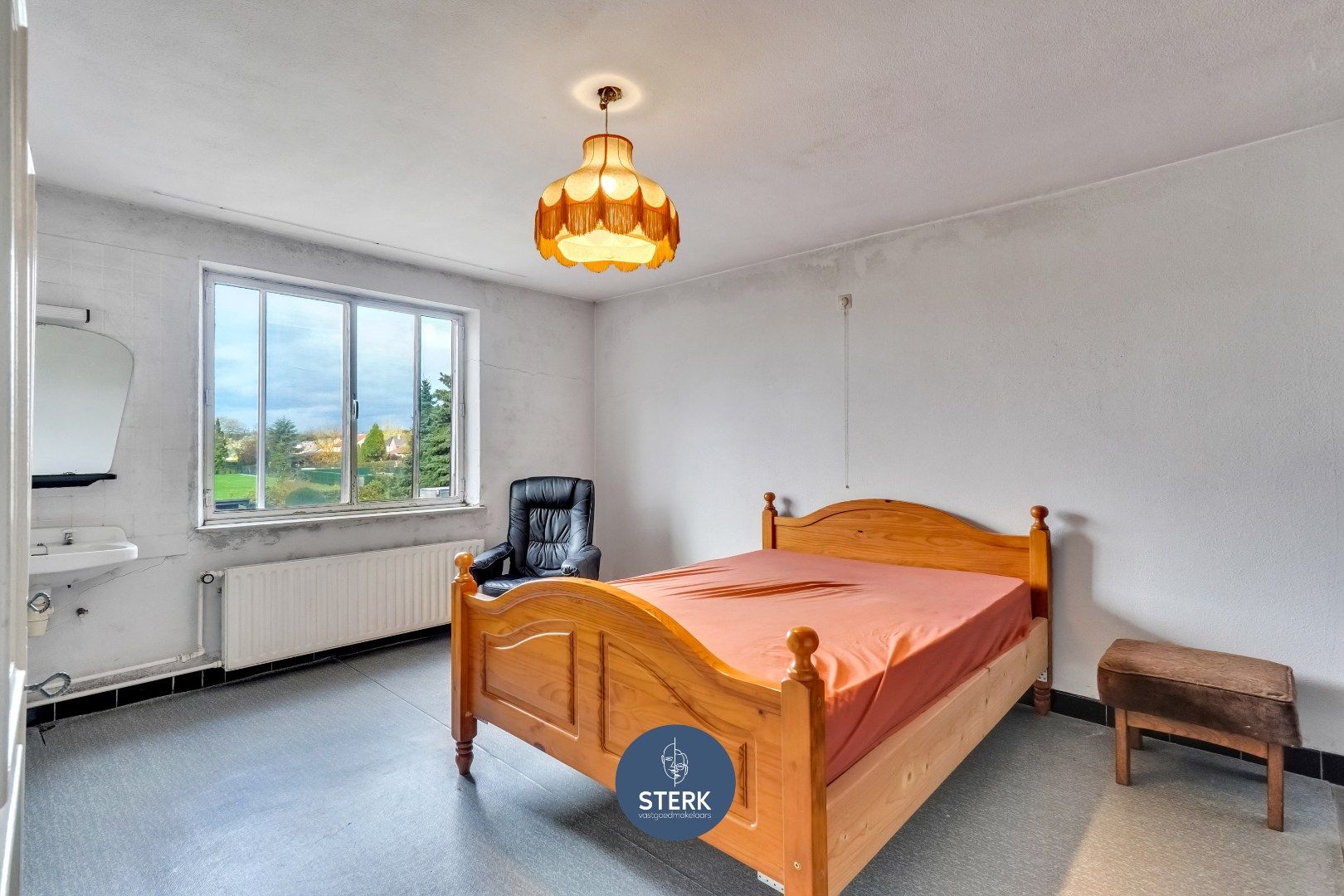 OP TE KNAPPEN GEZINSWONING MET RUIME TUIN TE OPGRIMBIE !  foto 10