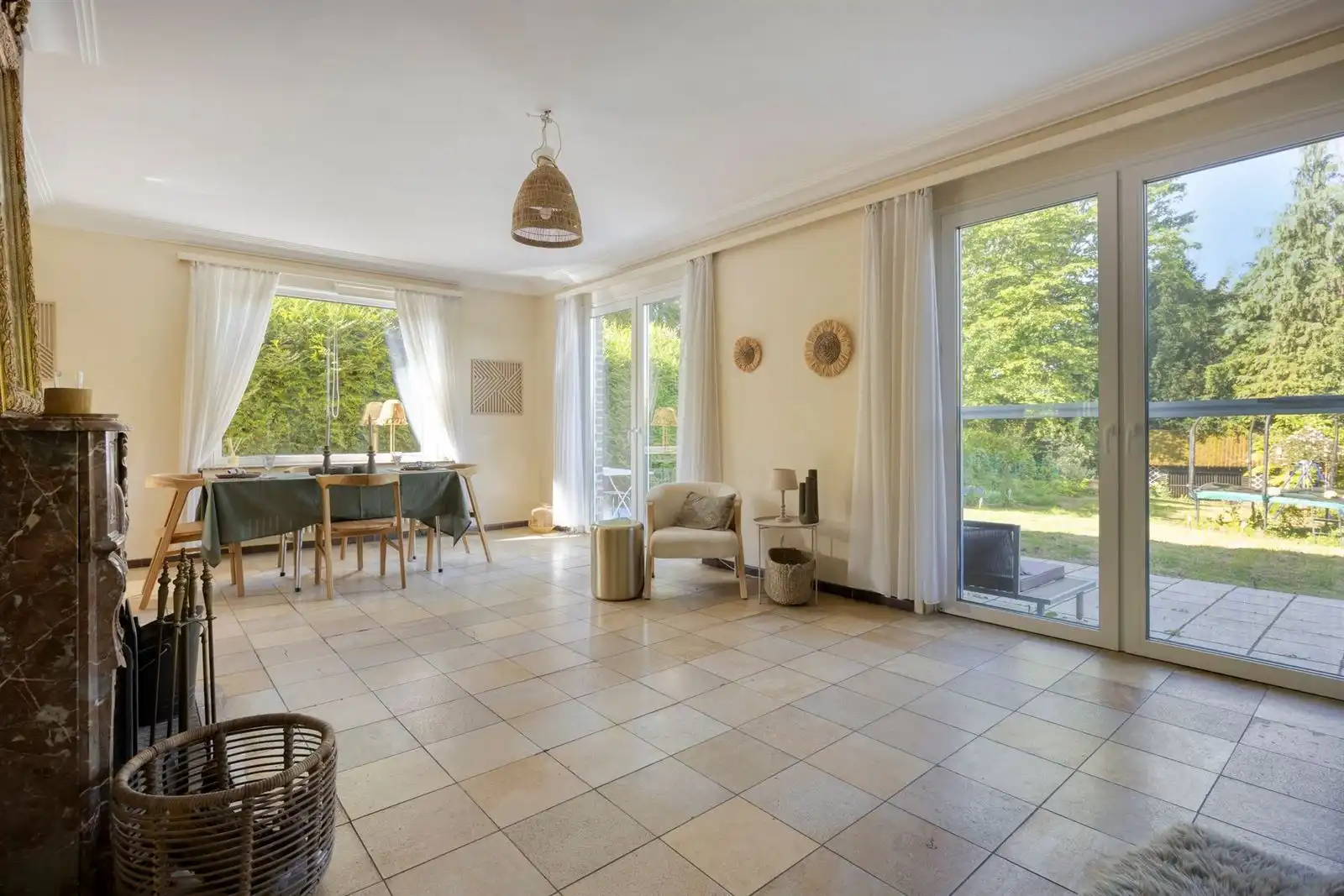 Ruime villa (230m²) met 3 slaapkamers + bureau op 6a 38ca foto 9