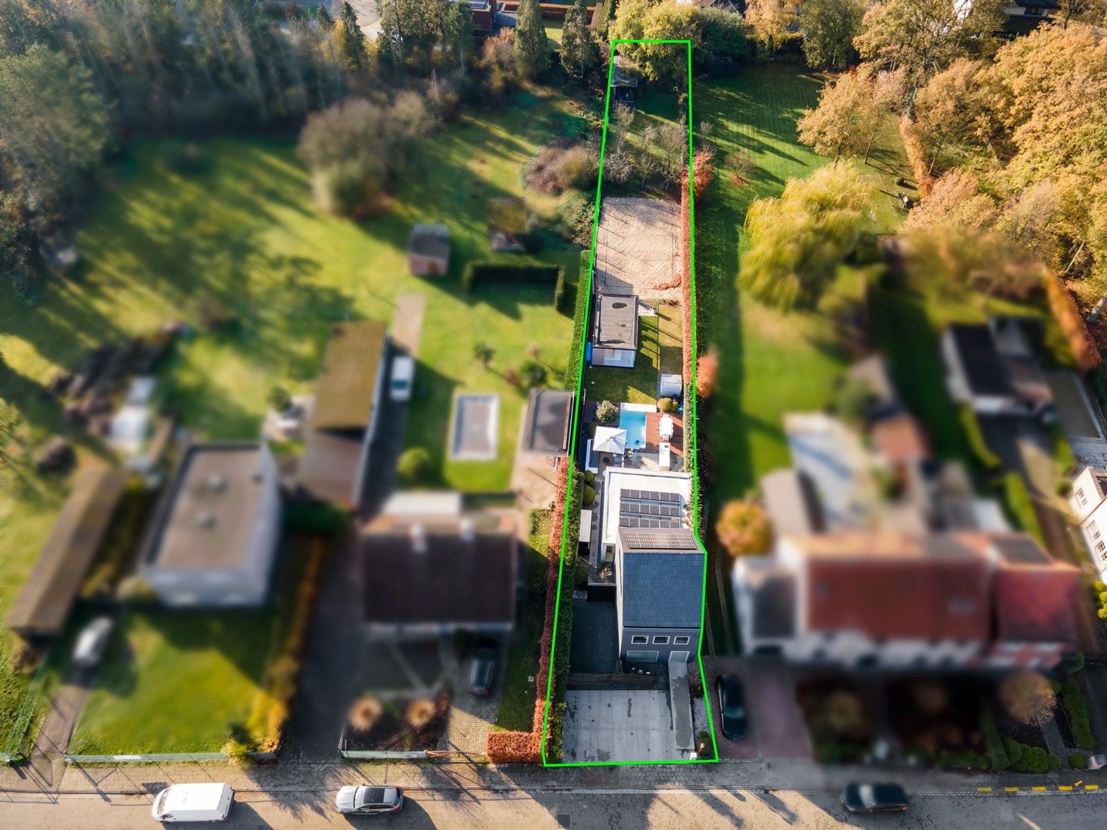 Zeer moderne woning met hoogwaardig afgewerkte binnen- en buitenruimte. foto 2